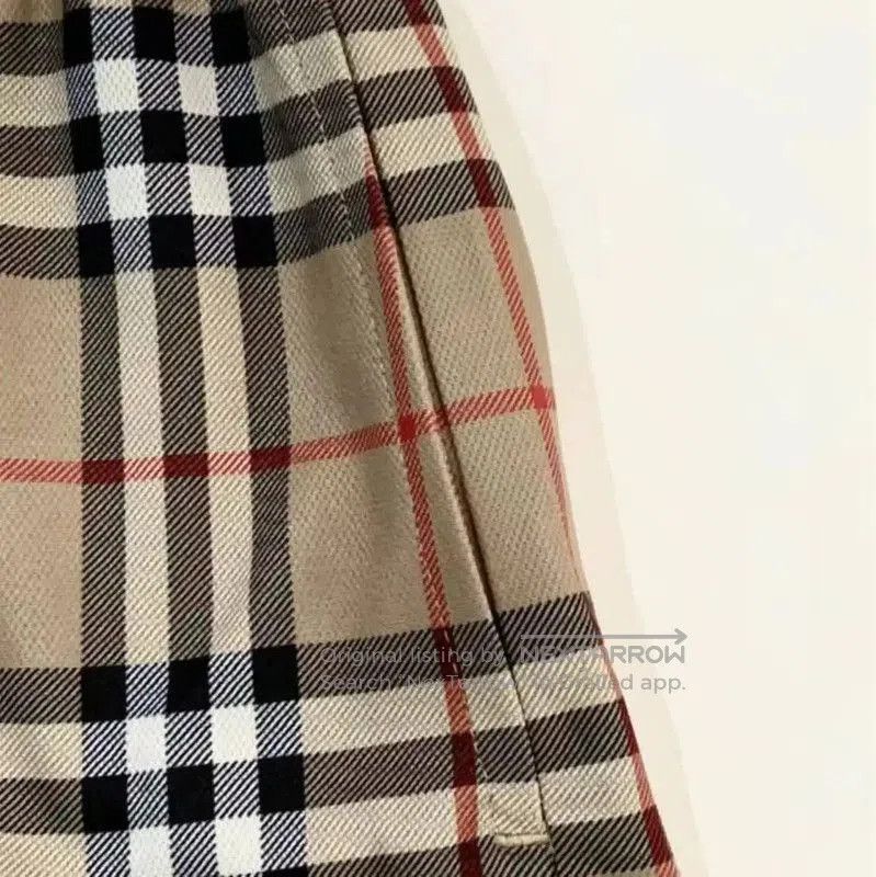 Burberry Burberry Khaki Cotton Men's Shorts. Size US 32 / EU 48 - 4 Thumbnail
