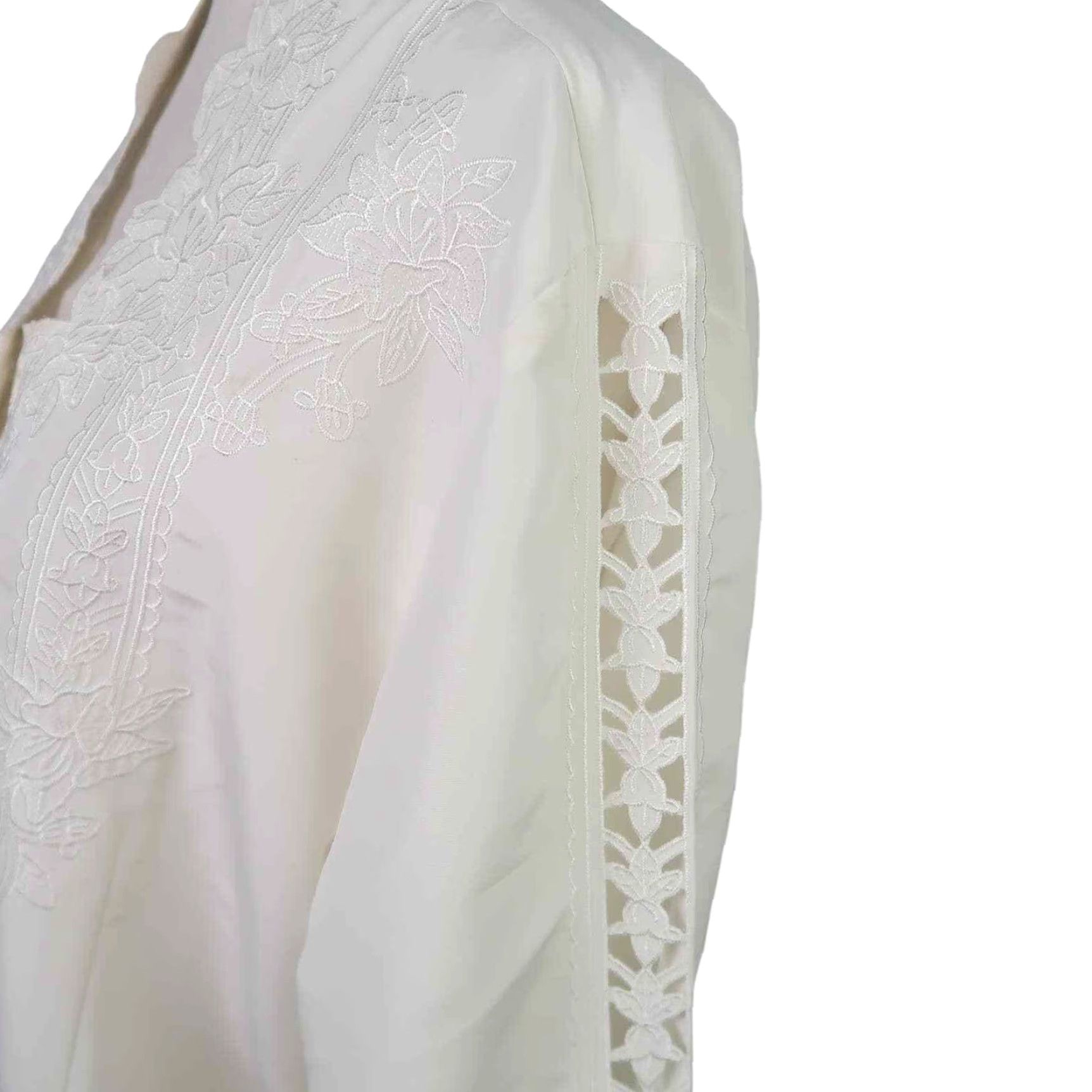 Vintage VINTAGE 90s cream floral embroidered button down blouse XL Women Long Sleeve Spring Fall Casual Womens Size XL / US 12-14 / IT 48-50 - 4 Thumbnail