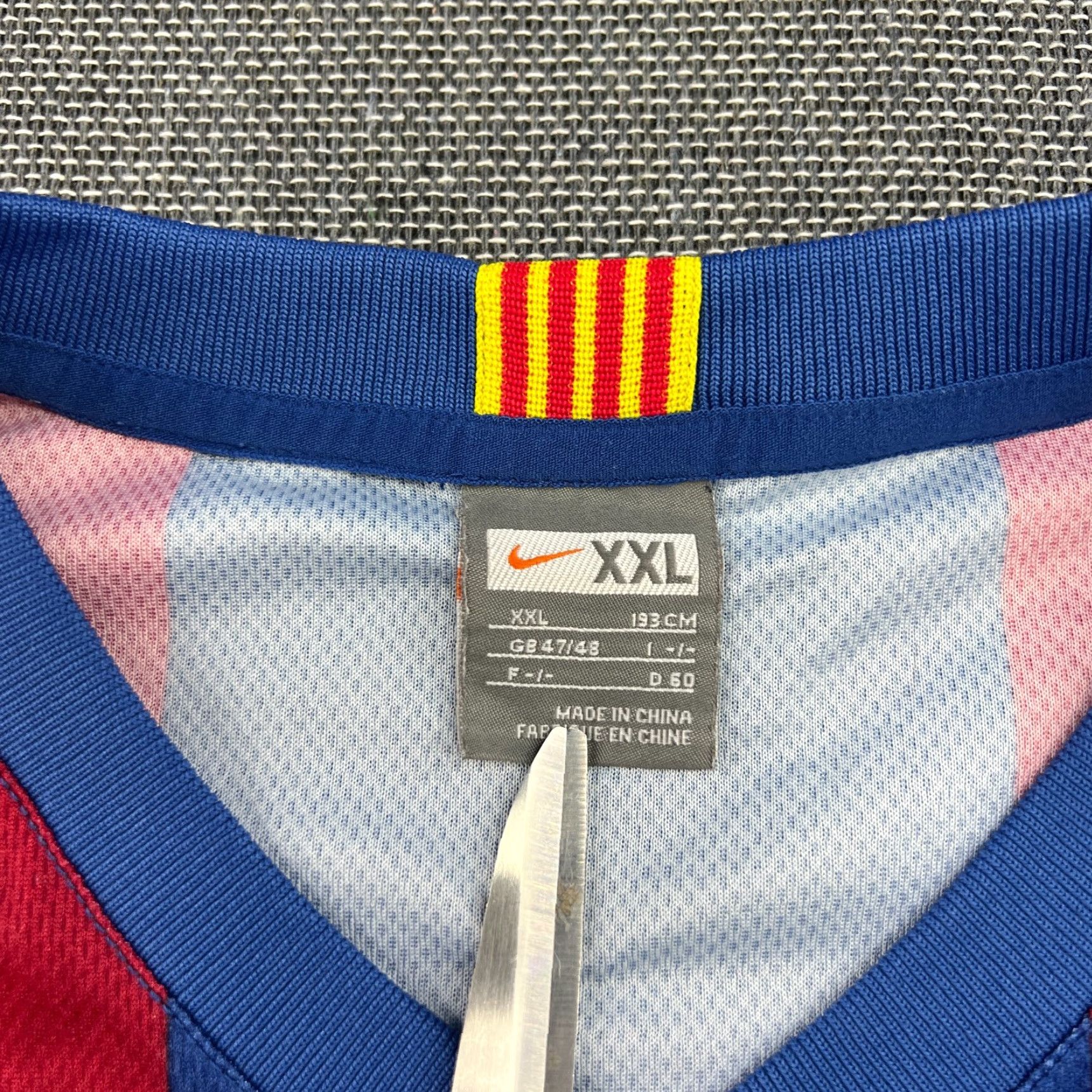 Nike Nike Barcelona 2007 2008 Home Football Jersey Mens 2XL XXL Shirt Soccer Unicef Shirt Nike Mens Football Jersey 2007-2008 Barcelona Home Jersey Size US XXL / EU 58 / 5 - 3 Thumbnail