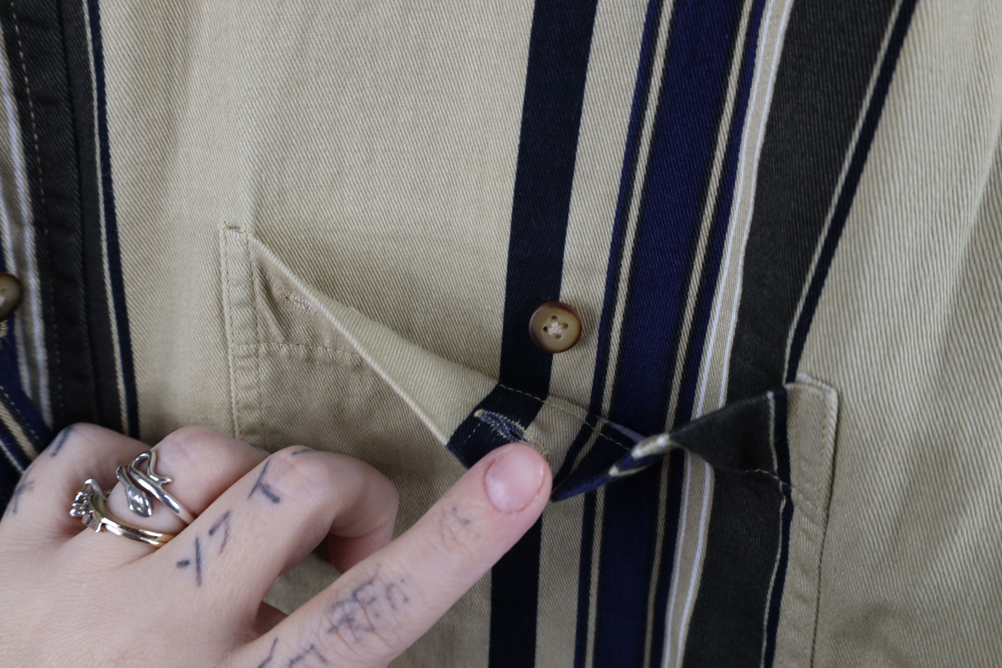 Vintage Vintage 90s Streetwear Block Collared Button Down Shirt Size US XL / EU 56 / 4 - 5 Thumbnail