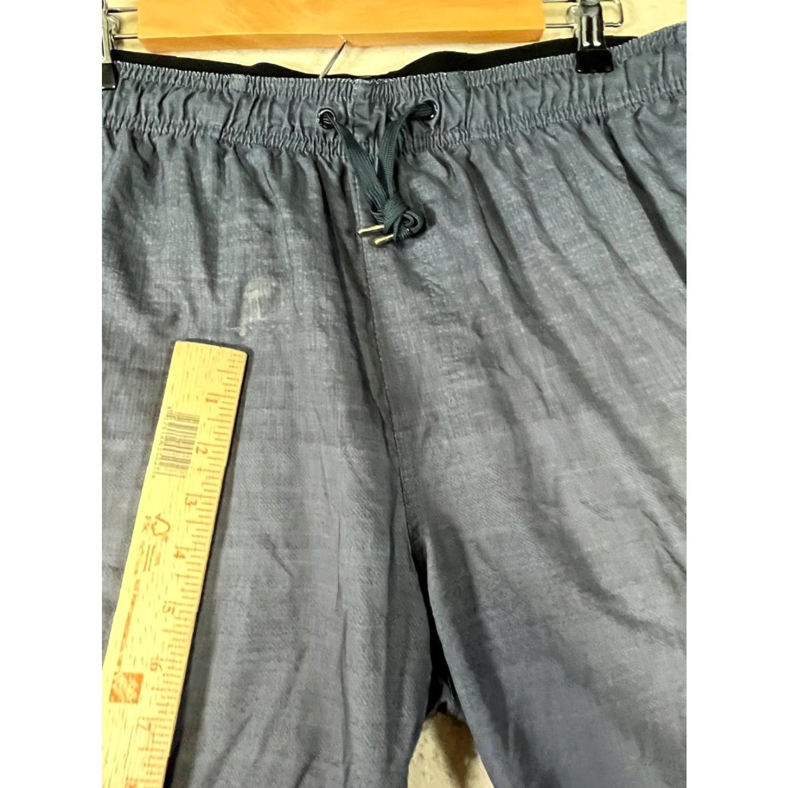 TravisMathew Travis Mathew Men Bermuda Shorts Faded Gray Pockets Drawstring Size L See Measurements Size US 33 - 7 Thumbnail