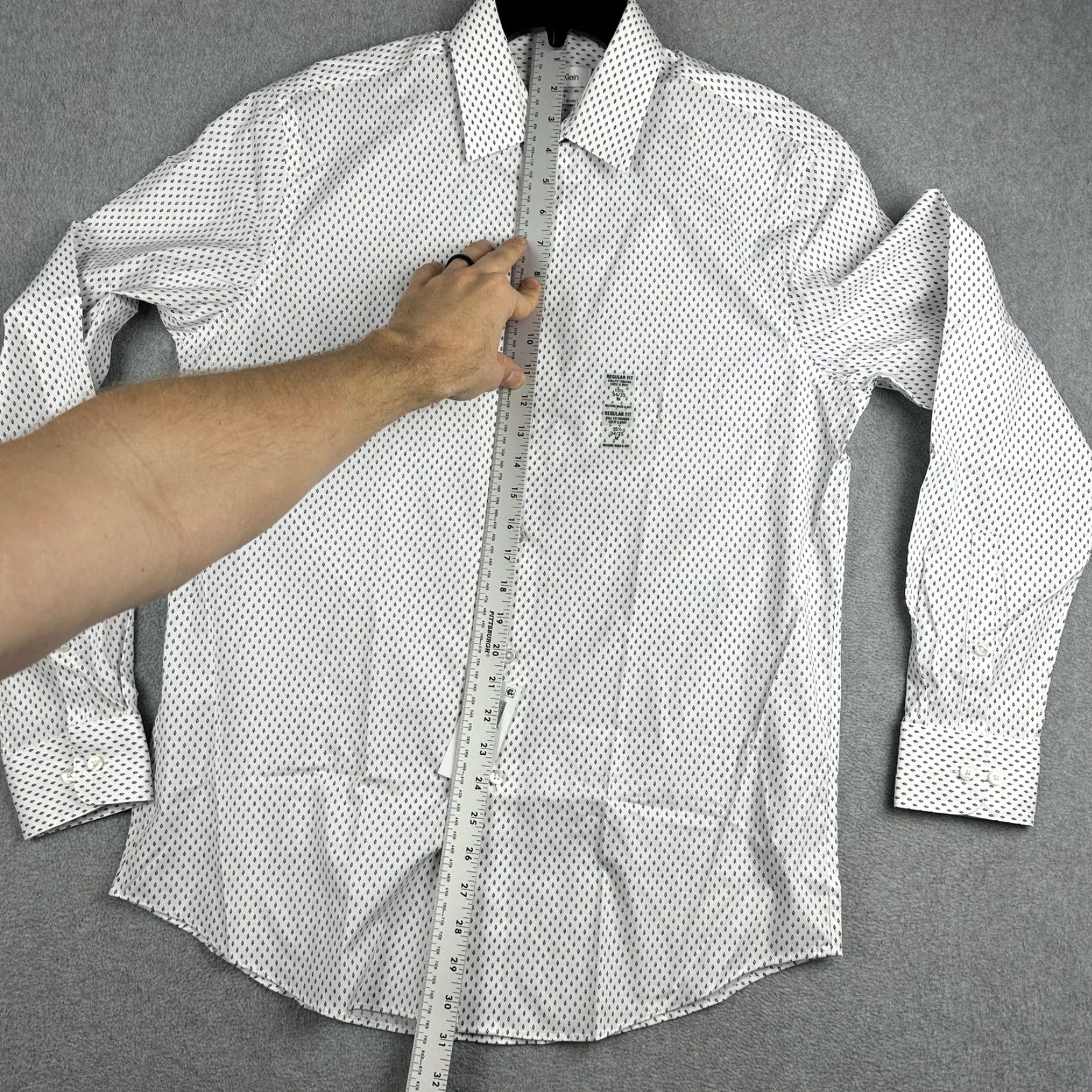 Calvin Klein Calvin Klein Shirt Men M 15.5 34/35 White Navy Geometric Regular Fit Stretch Non-Iron NWT Dress Shirt Size US M / EU 48-50 / 2 - 7 Thumbnail