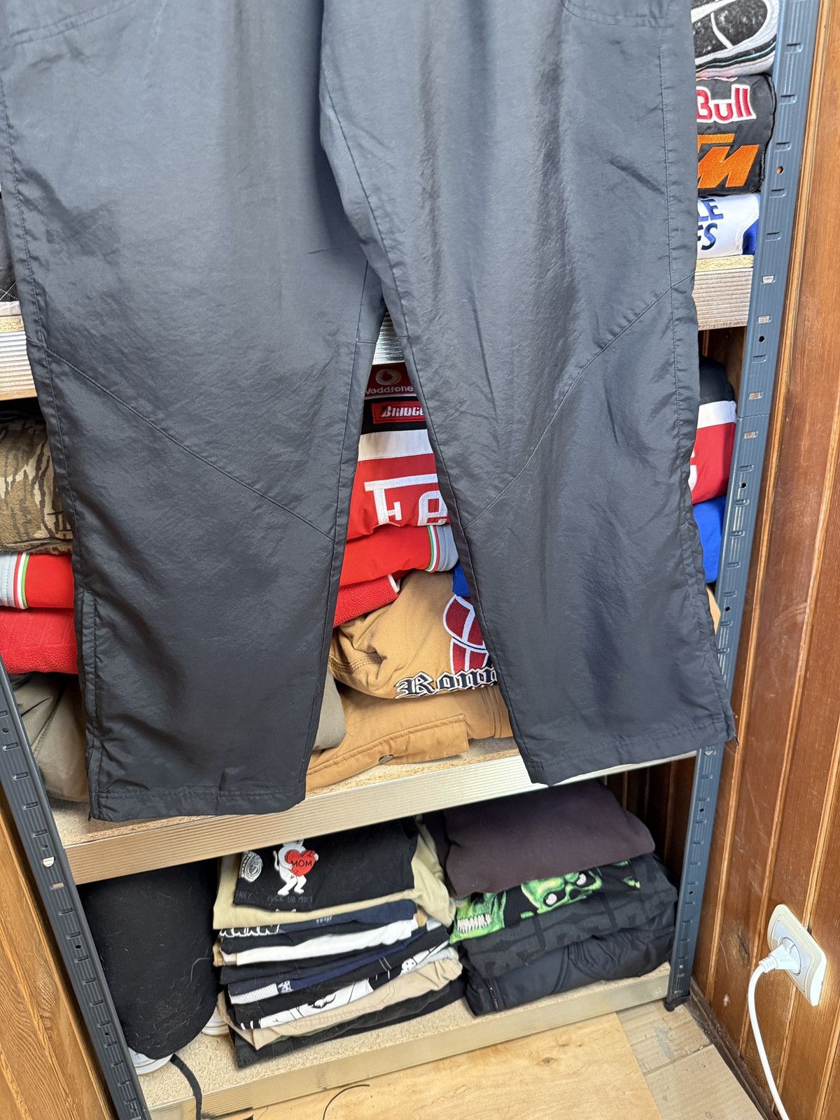 Japanese Brand Nike Vintage Nylon Pants Baggy Sweatpants Japan Size US 36 / EU 52 - 5 Thumbnail