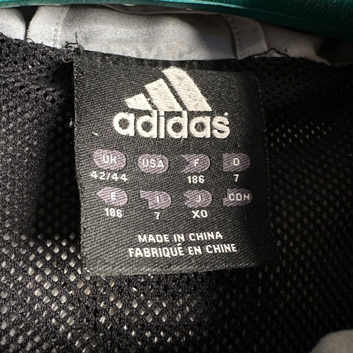 Adidas × Vintage Vintage adidas real madrid jacket Size US M / EU 48-50 / 2 - 4 Thumbnail