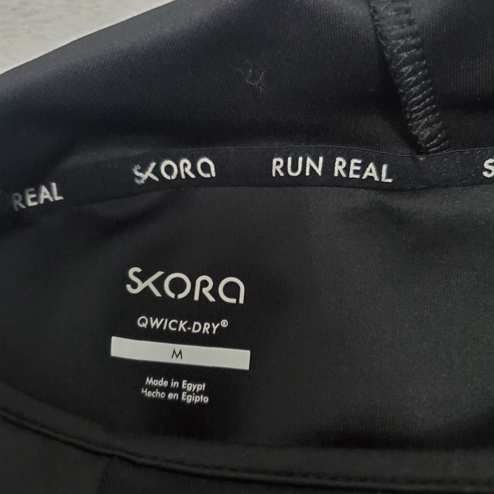 Vintage Skora Top Womens M Black Hooded Long Sleeve Qwick Dry Pullover Running Active Shirt Size M / US 6-8 / IT 42-44 - 3 Thumbnail