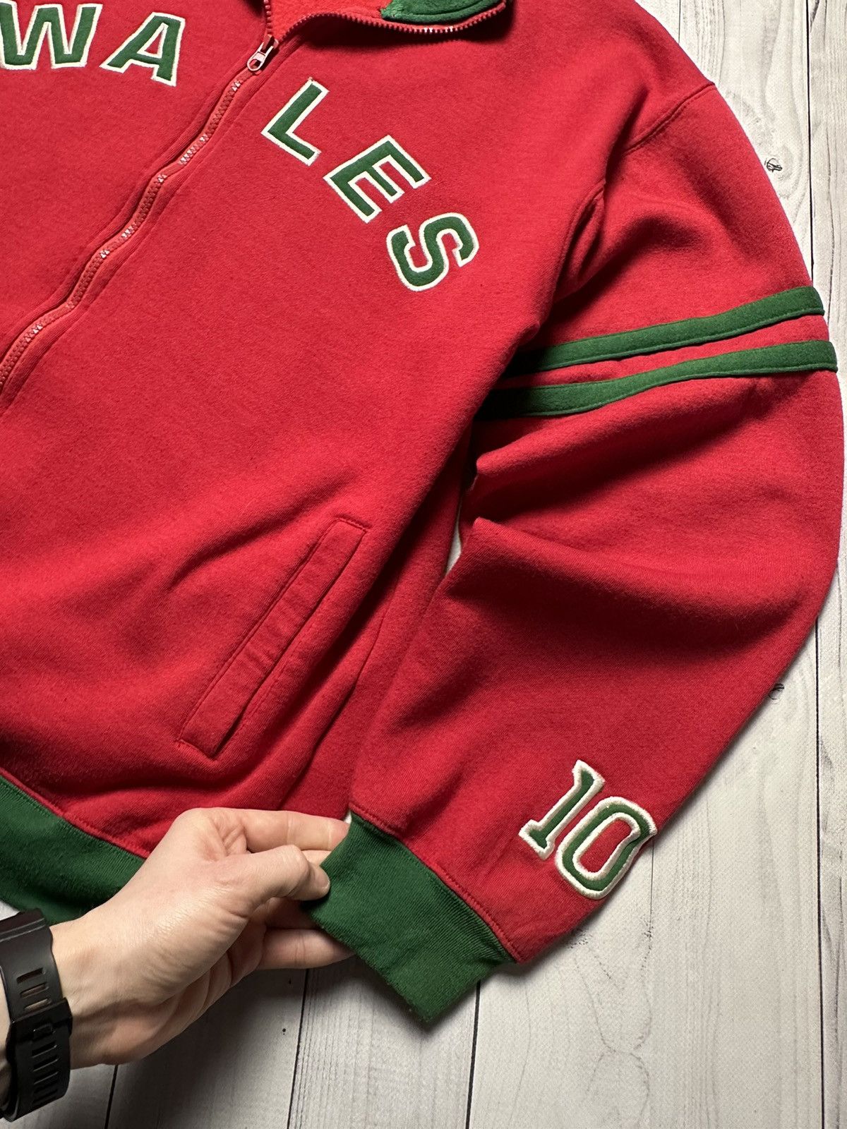 Vintage Vintage Wales soccer jacket size XL big logo Size US XL / EU 56 / 4 - 3 Thumbnail