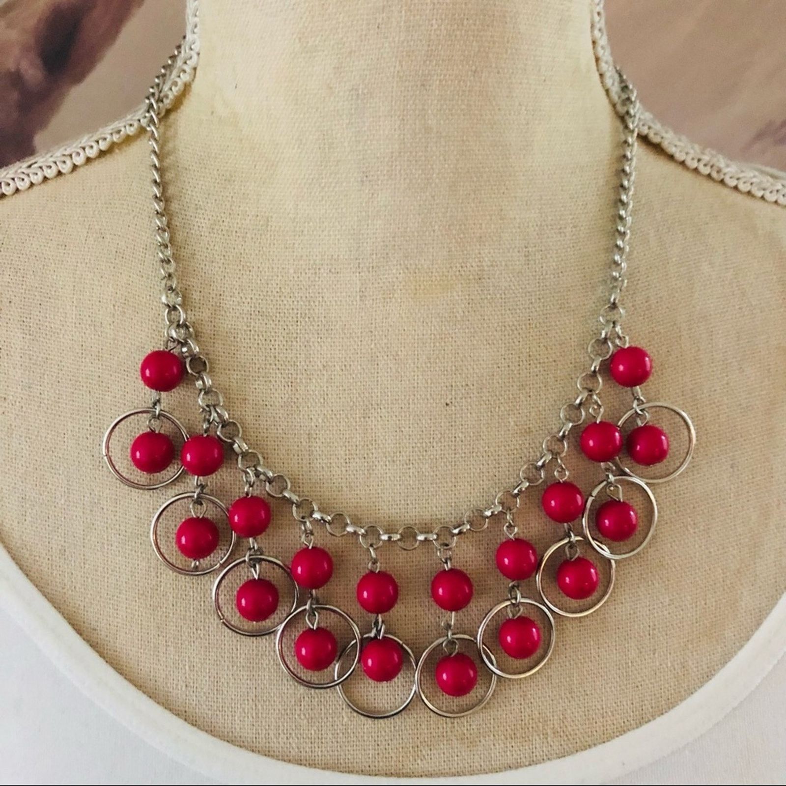 Jewelry Fuchsia pink beaded chain statement necklace Size ONE SIZE - 1 Thumbnail