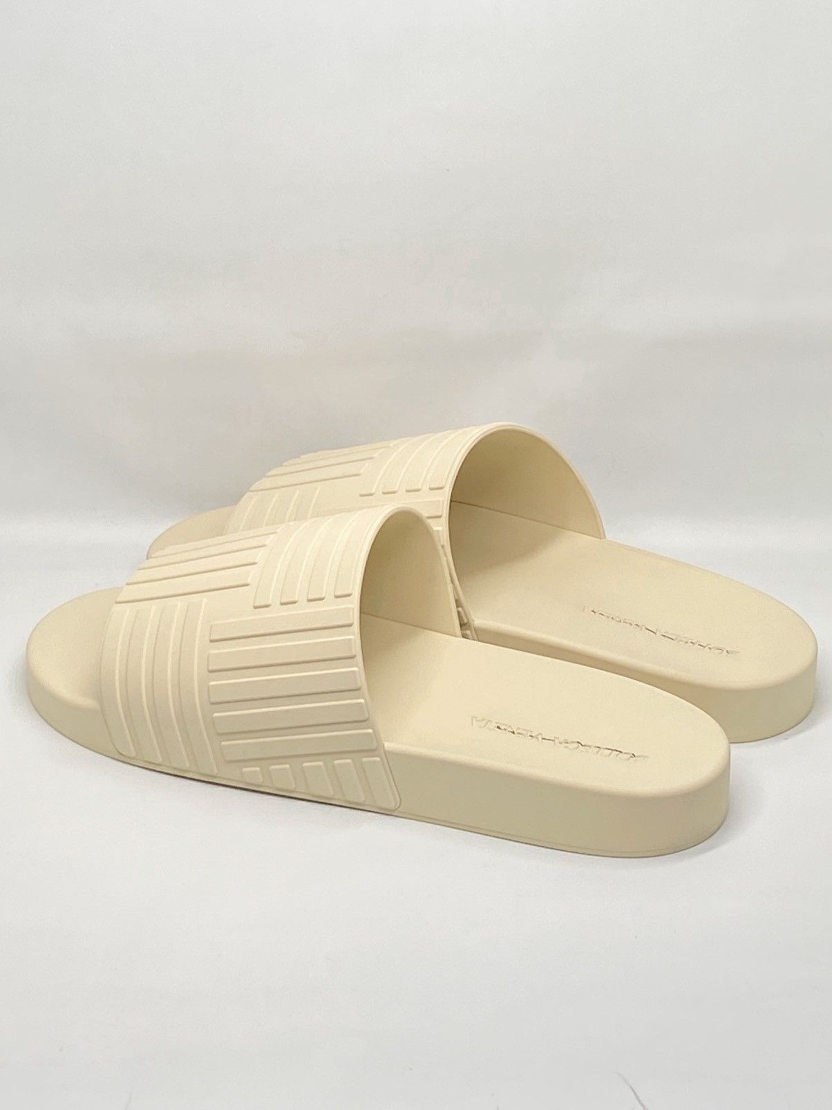 Bottega Veneta Bottega Veneta Rubber Slide Sandals size 46/us size 13 Size US 13 / EU 46 - 7 Thumbnail