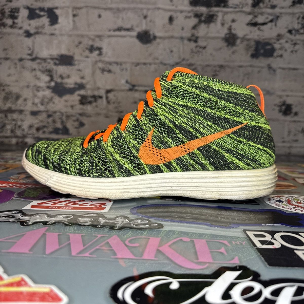 Nike Nike Flyknit Chukka Parachute Gold Sz 9.5 Used Size US 9.5 / EU 42-43 - 1 Thumbnail
