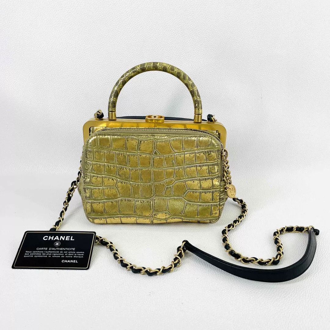 Chanel Pre-loved Bag Very good condition Size ONE SIZE - 1 Thumbnail