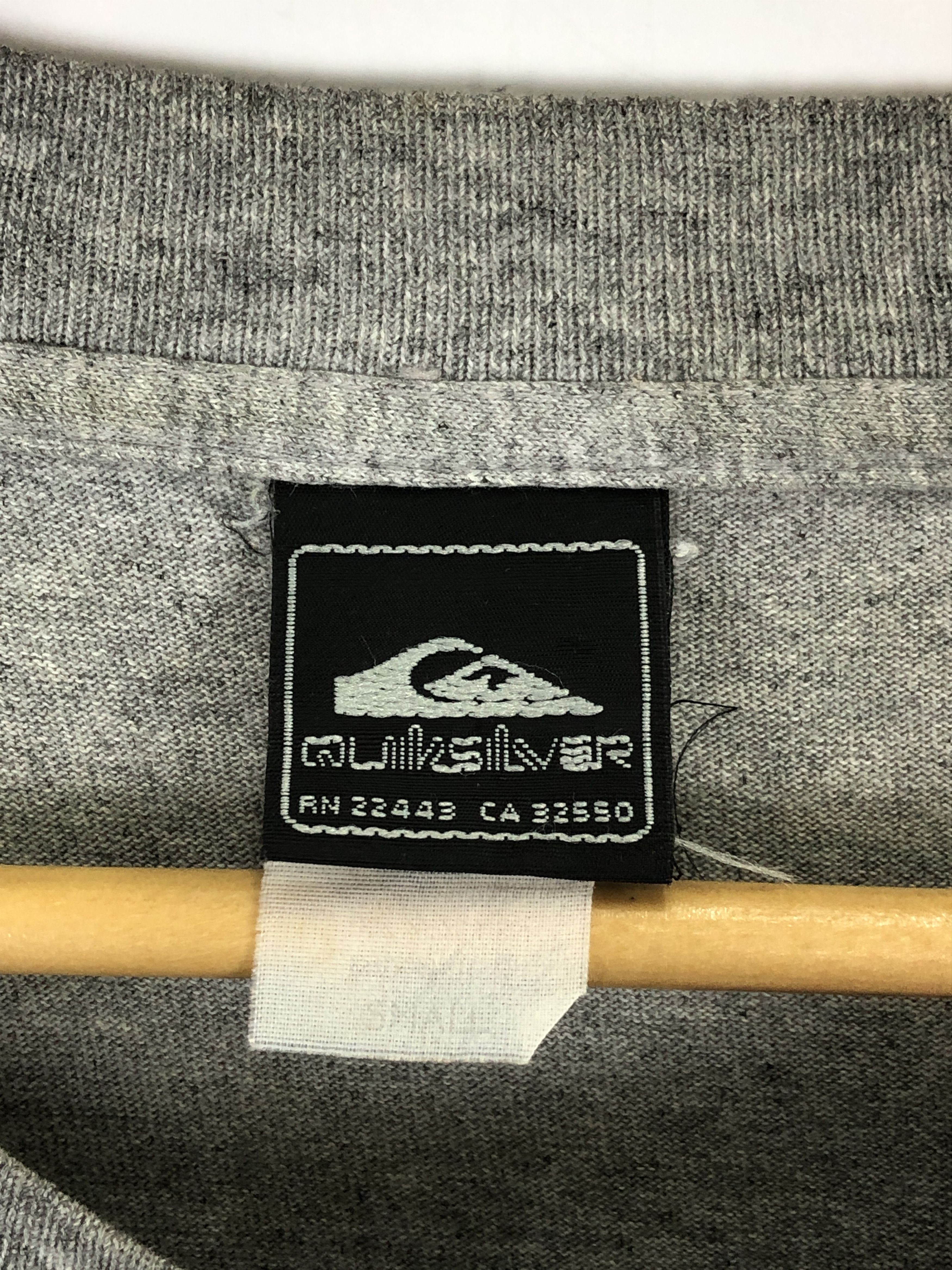 Quiksilver × Vintage Vintage 90s Quiksilver Big Logo Surfing Tee TA0487 Size US S / EU 44-46 / 1 - 5 Thumbnail