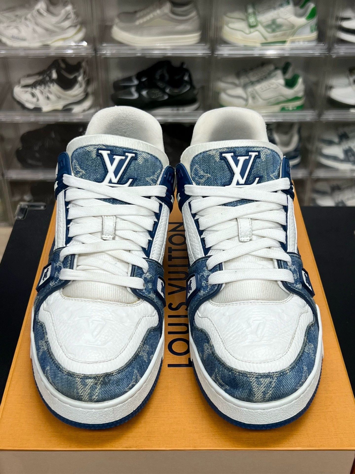 Louis Vuitton lv trainer blue and white sneakers uk8.5 Size US 8.5 / EU 41-42 - 2 Thumbnail