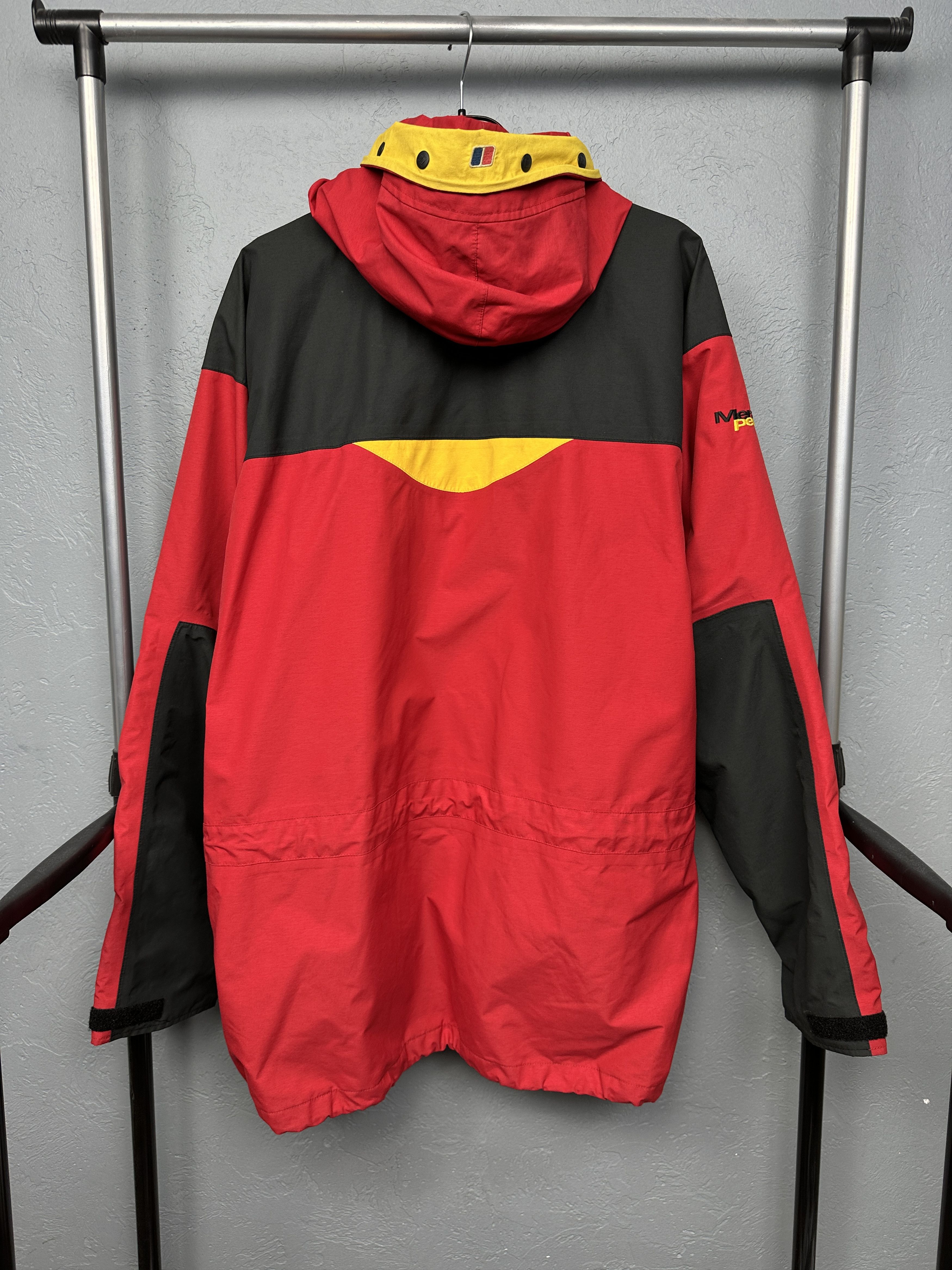 Berghaus Berghaus Mera Peak Vintage Mens Windbreaker Jacket Size US XL / EU 56 / 4 - 12 Thumbnail