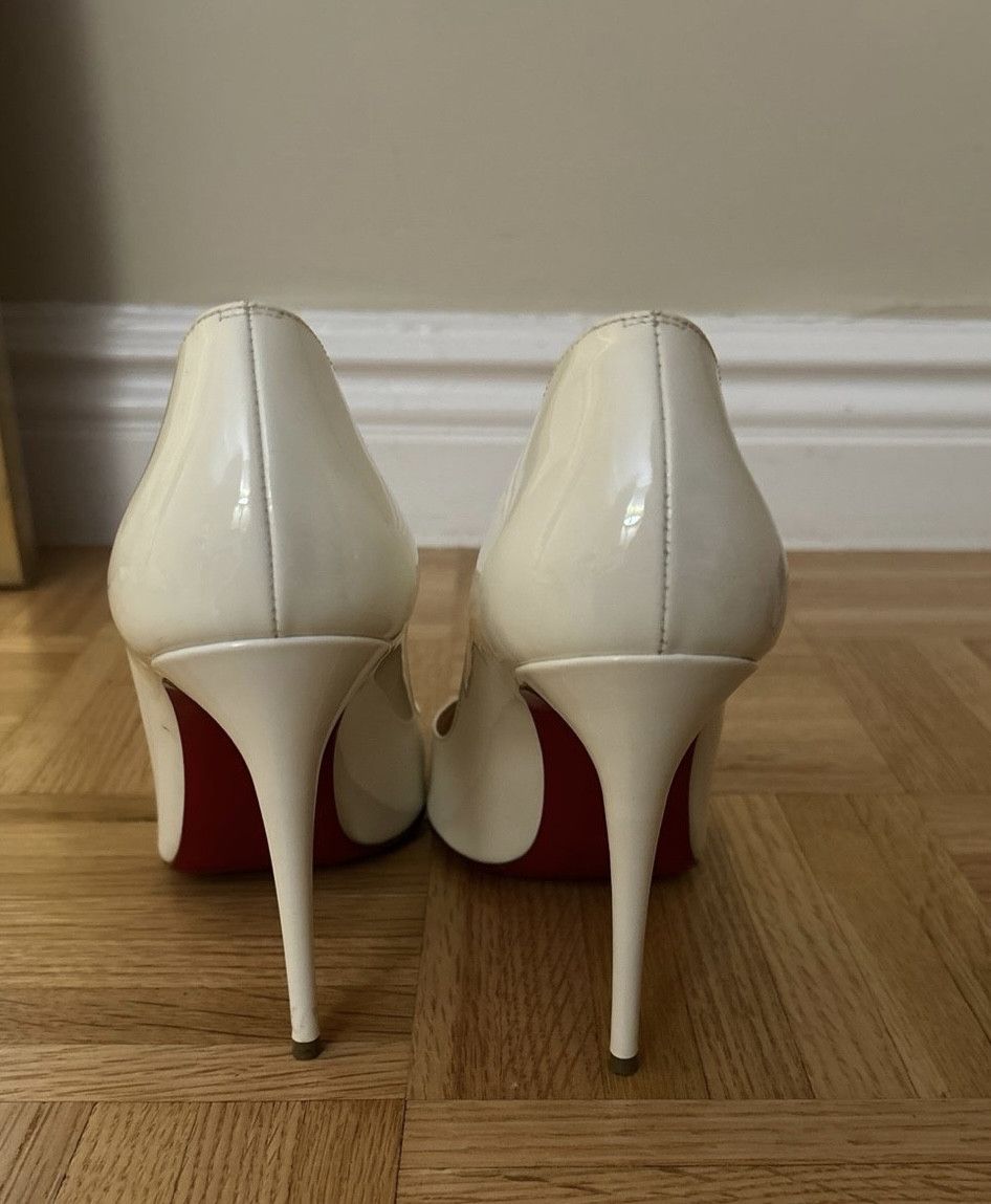 Christian Louboutin Authentic Christian Louboutin Hot Chick pumps 36.5 100mm Size US 6.5 / IT 36.5 - 6 Thumbnail