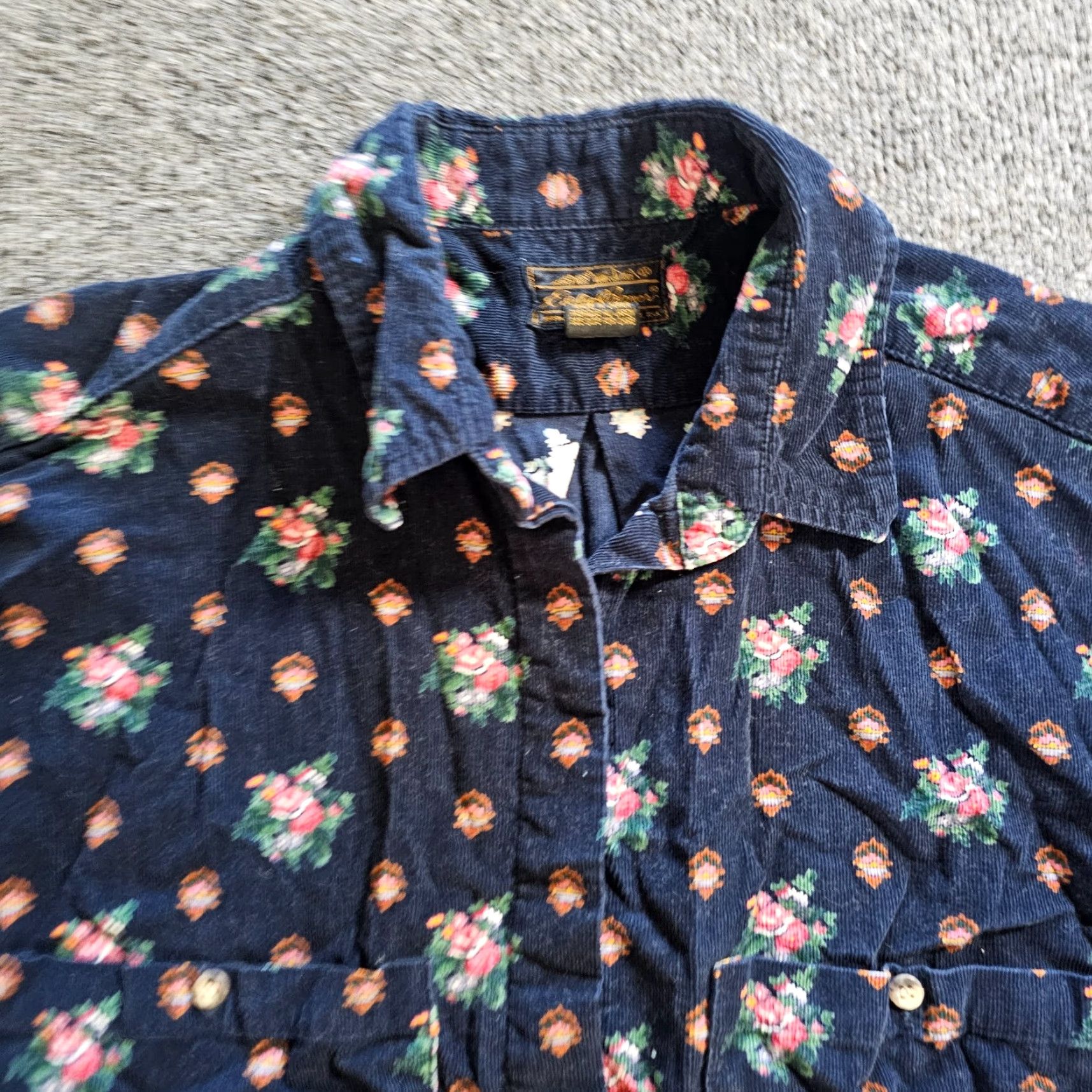Eddie Bauer Eddie Bauer Top Shirt Womens 14 Blue Corduroy Floral Button Long Sleeve Casual Size XL / US 12-14 / IT 48-50 - 2 Thumbnail