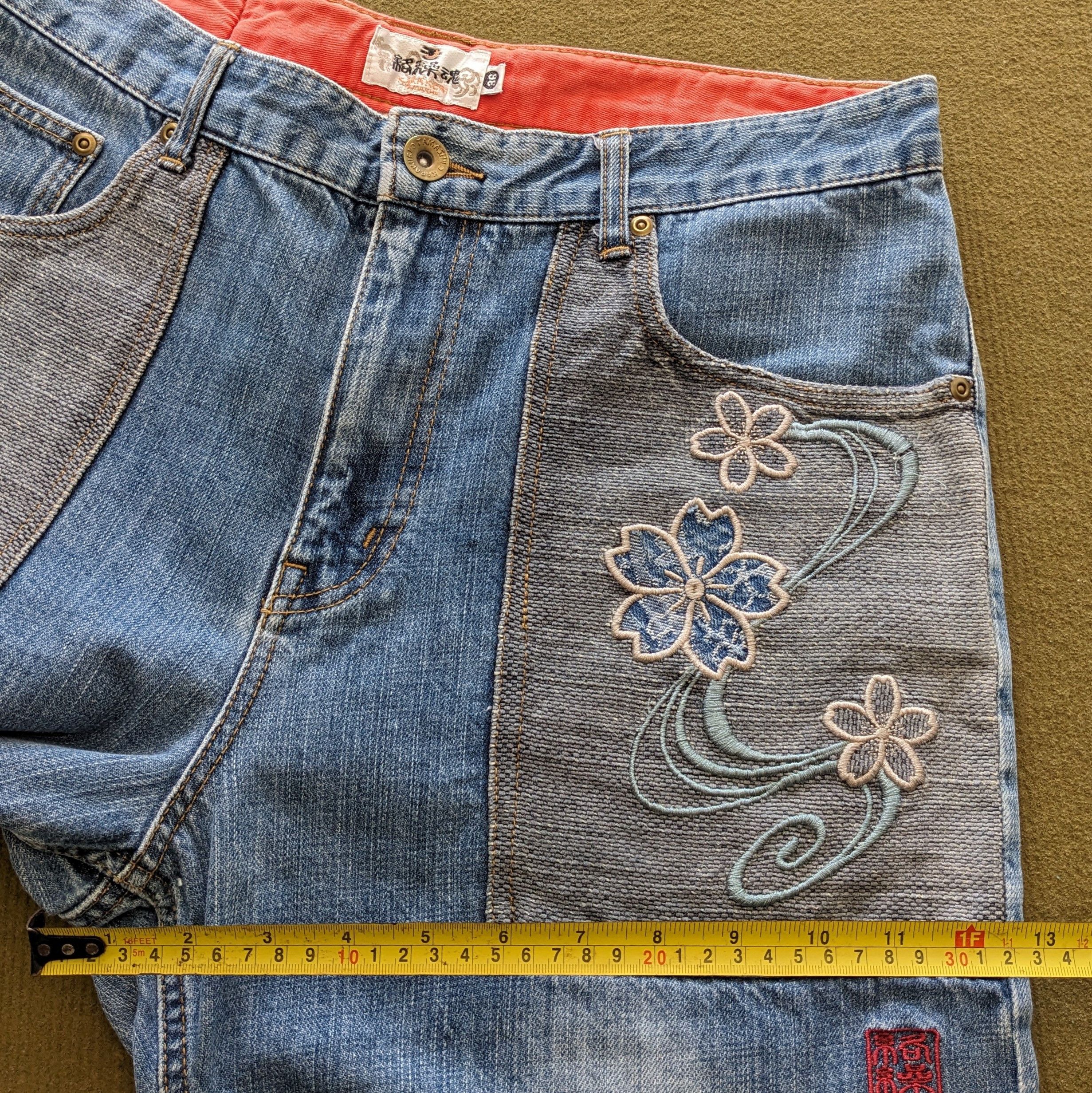 Karakuri Tamashii Vintage Karakuri Tamashii Japan Style Embroidery Jeans Size US 33 - 8 Thumbnail