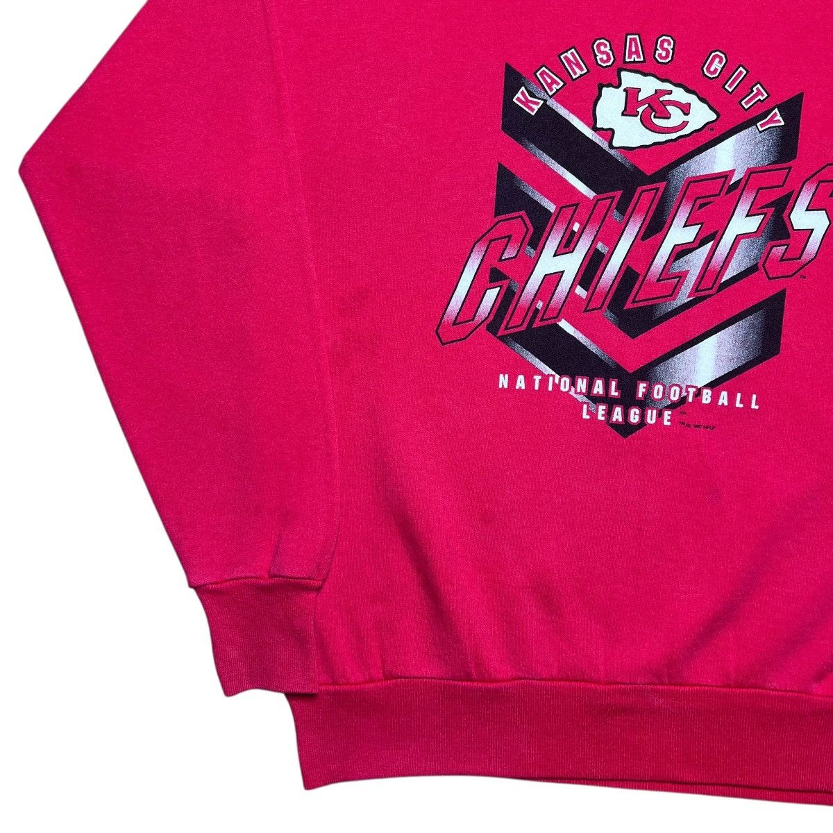 NFL 1997 NFL Kansas City Chiefs Spell Out 3D Graphic Sweatshirt Size US M / EU 48-50 / 2 - 22 Thumbnail
