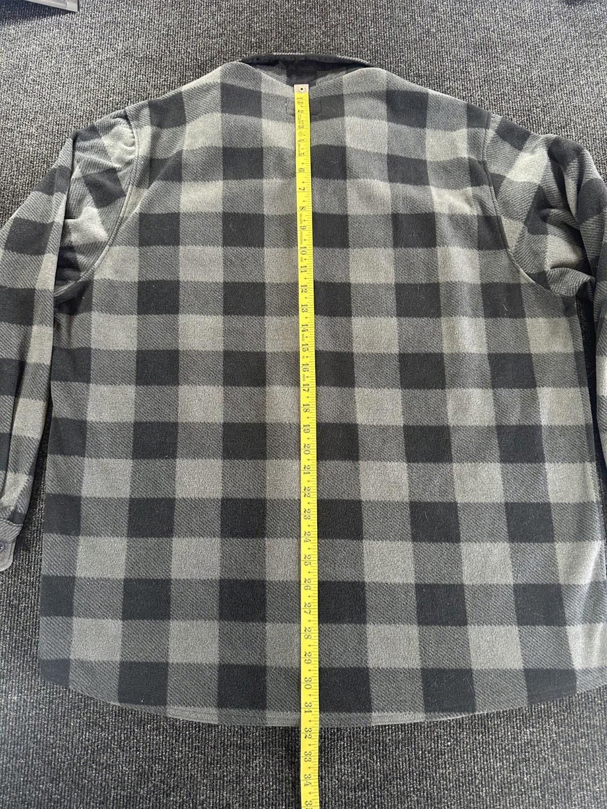 Wrangler Wrangler Authentics XL Gray/Black Button Down Fleece Size US XL / EU 56 / 4 - 9 Thumbnail