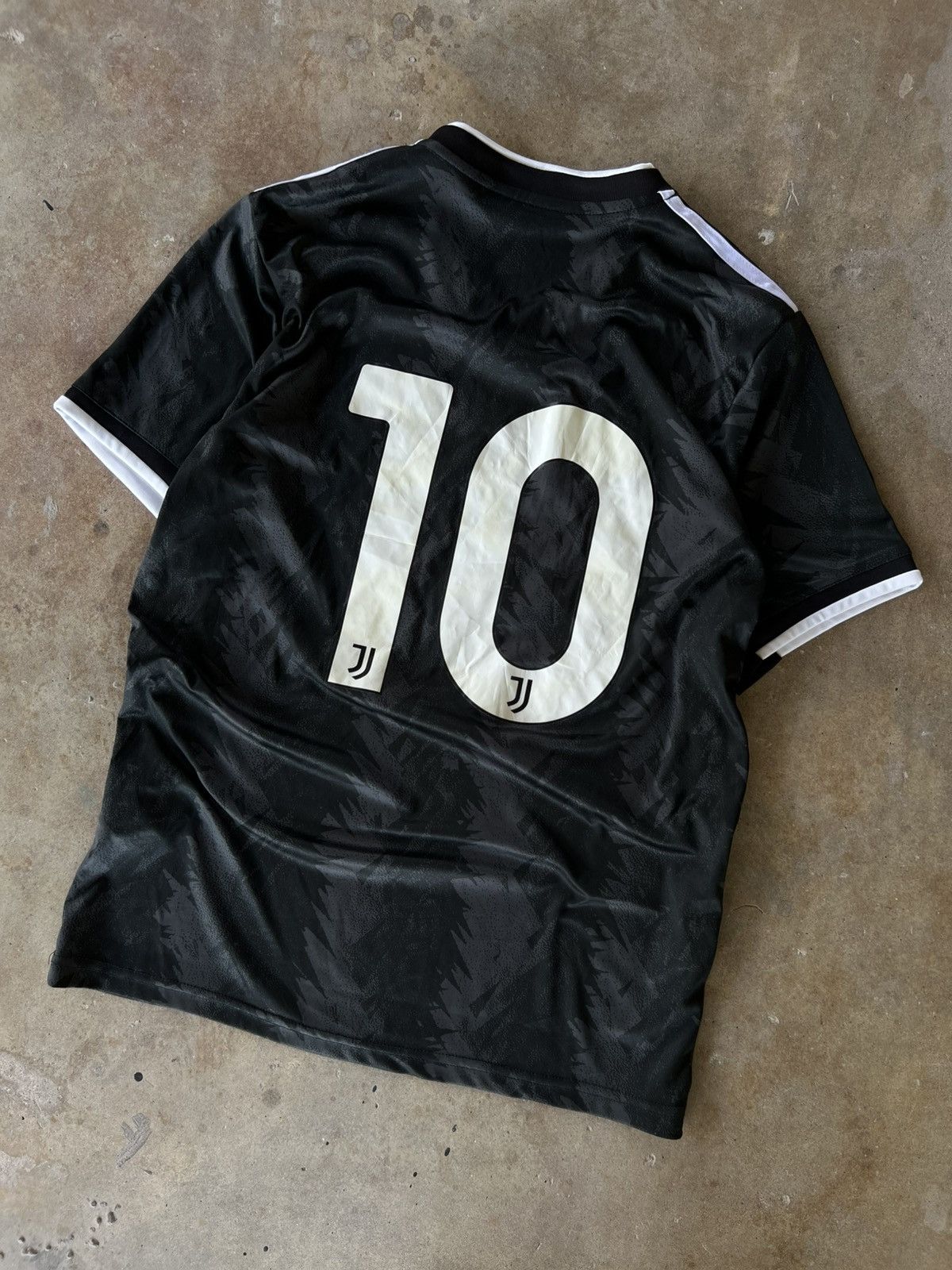 Adidas Vintage Adidas Juventus FC Soccer Jersey Kit Size US M / EU 48-50 / 2 - 4 Thumbnail