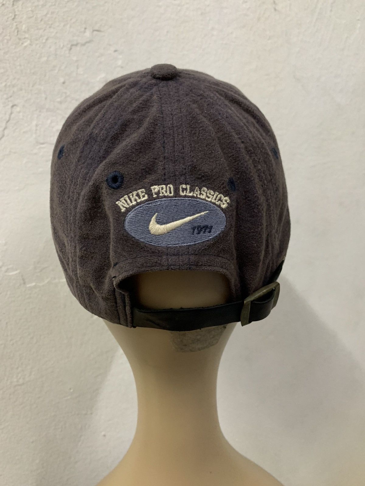 Nike × Vintage Vintage Nike Pro Classics Embroidered Swoosh Leather Strap Size ONE SIZE - 4 Thumbnail