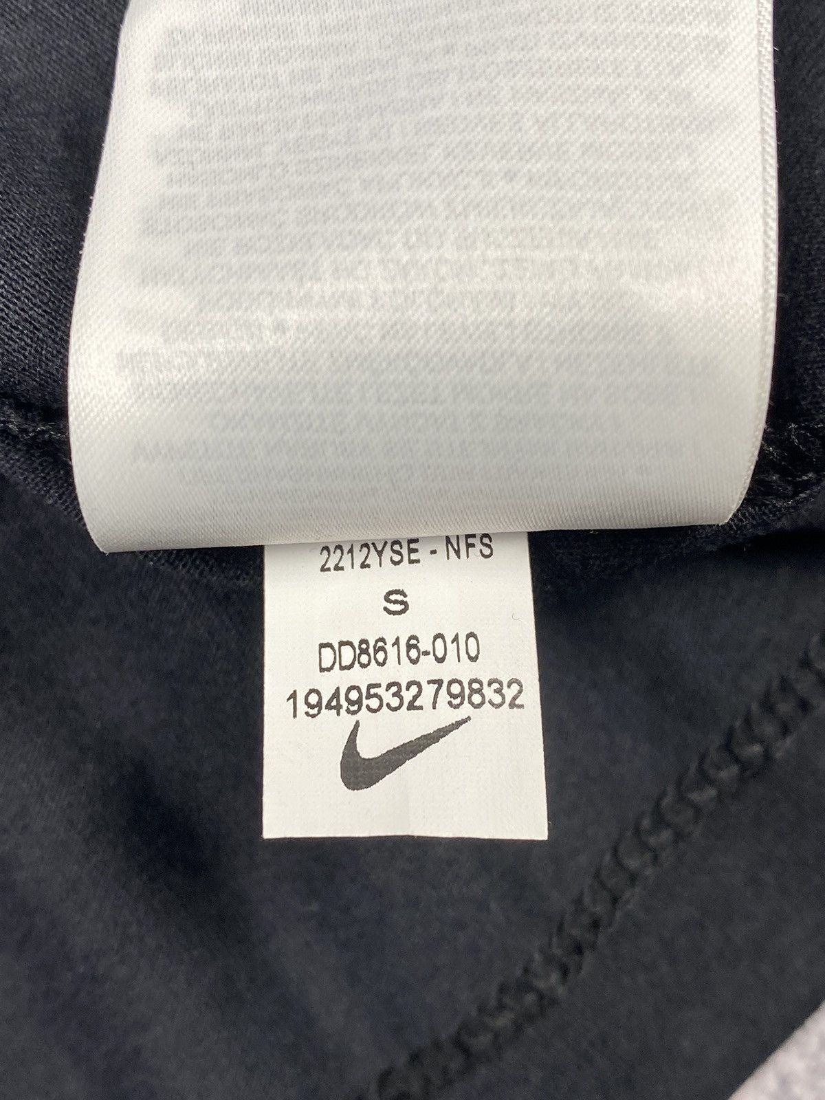 Nike Nike Athlete Dri Fit Swoosh Big Logo Tee Size US S / EU 44-46 / 1 - 9 Thumbnail