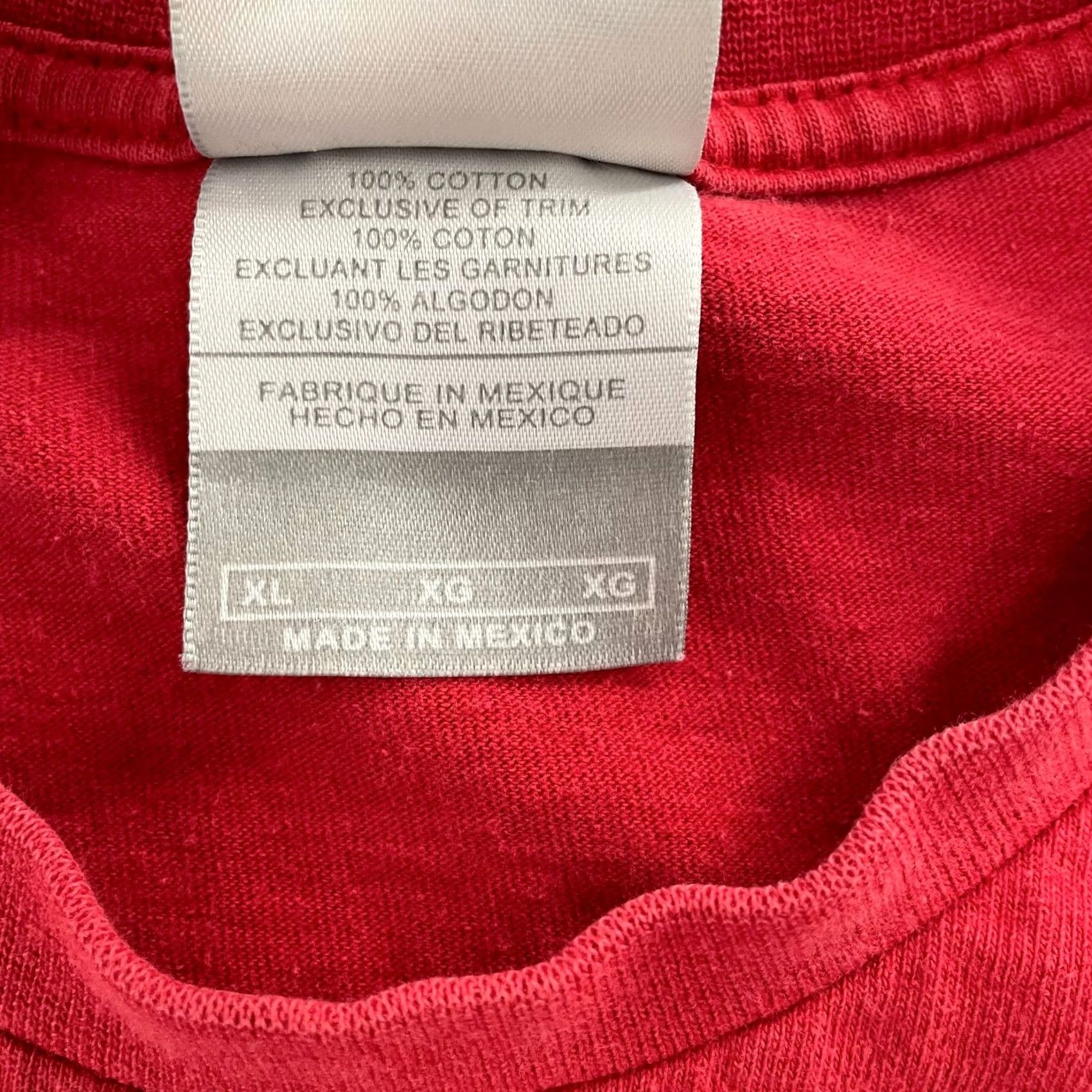 Nike VINTAGE Nike Shirt Adult XL Red Long Sleeve Crew Neck Center Logo Mens Y2K Size US XL / EU 56 / 4 - 6 Thumbnail