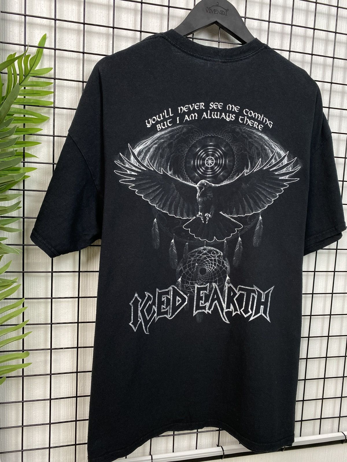 Band Tees Iced Earth Band Tour Tee Vintage Vibe Tshirt men oversized L Size US XXL / EU 58 / 5 - 18 Thumbnail
