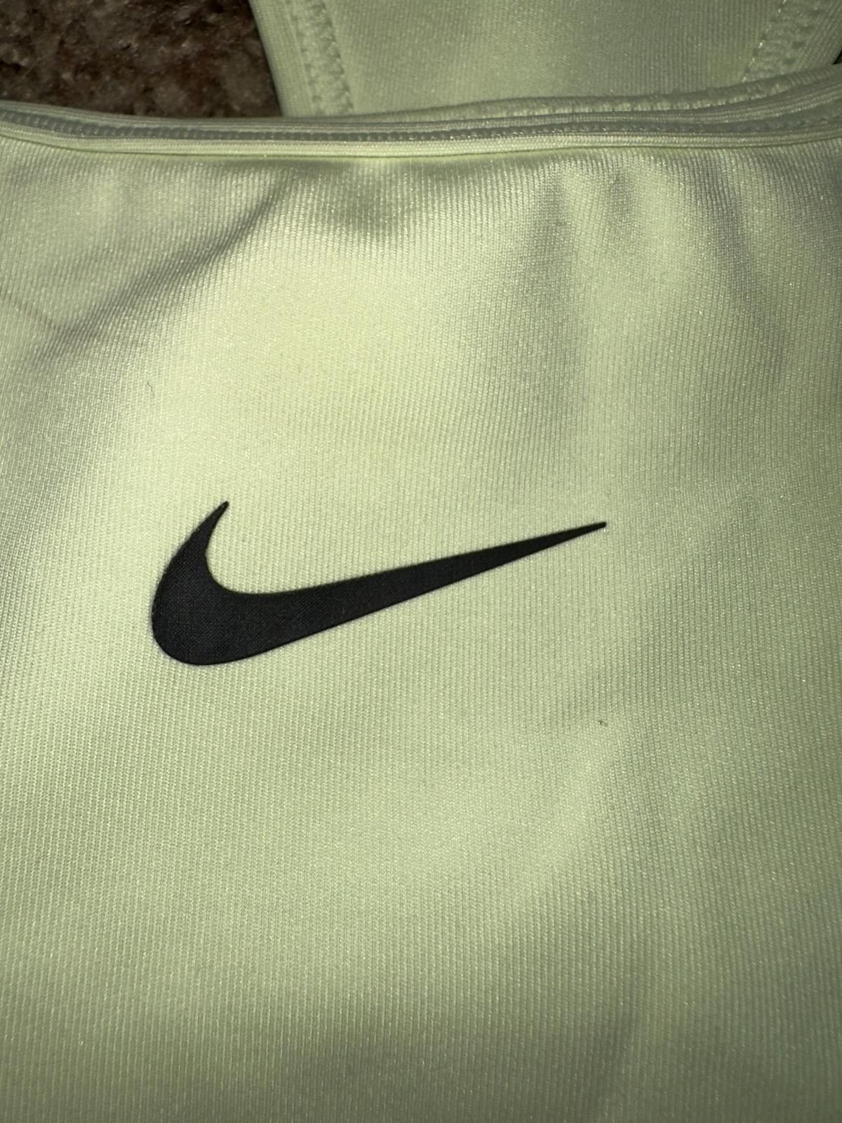 Nike Nike Swoosh Women's Medium-Support 1-Piece Pad Sports Bra Size ONE SIZE - 2 Thumbnail