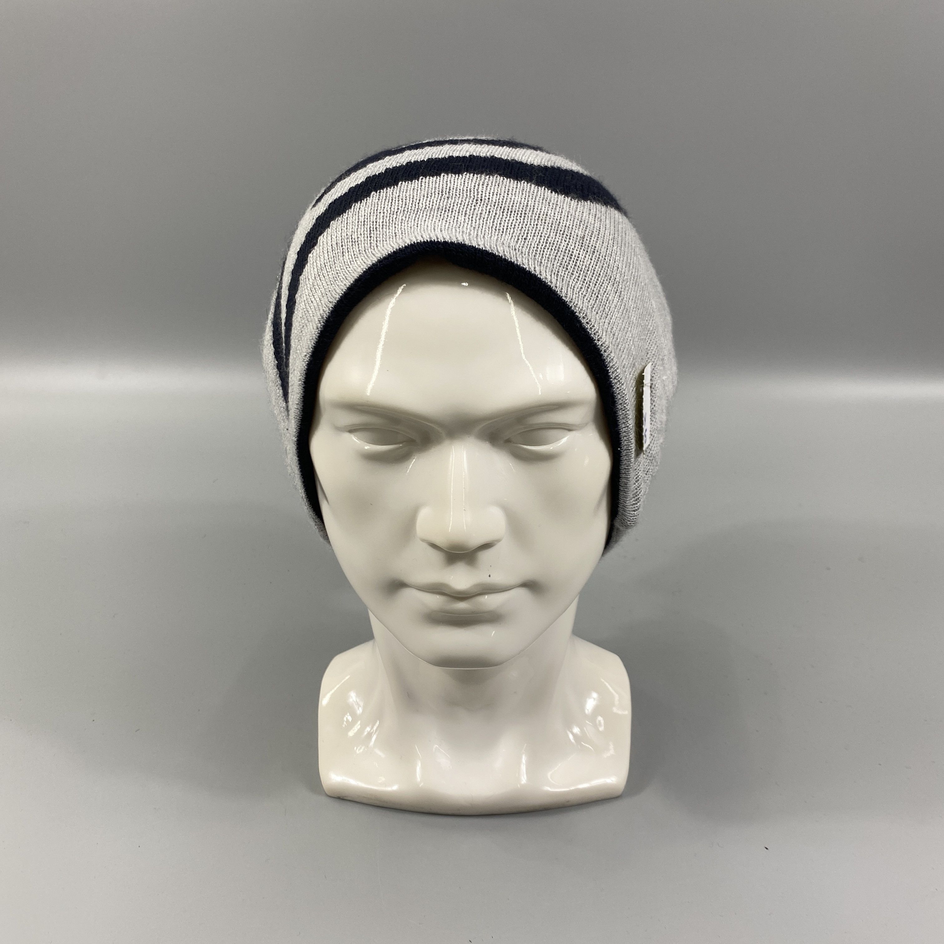 Japanese Brand Umbro Big Logo Reversible Beanie Hat -BN1195 Size ONE SIZE - 2 Thumbnail