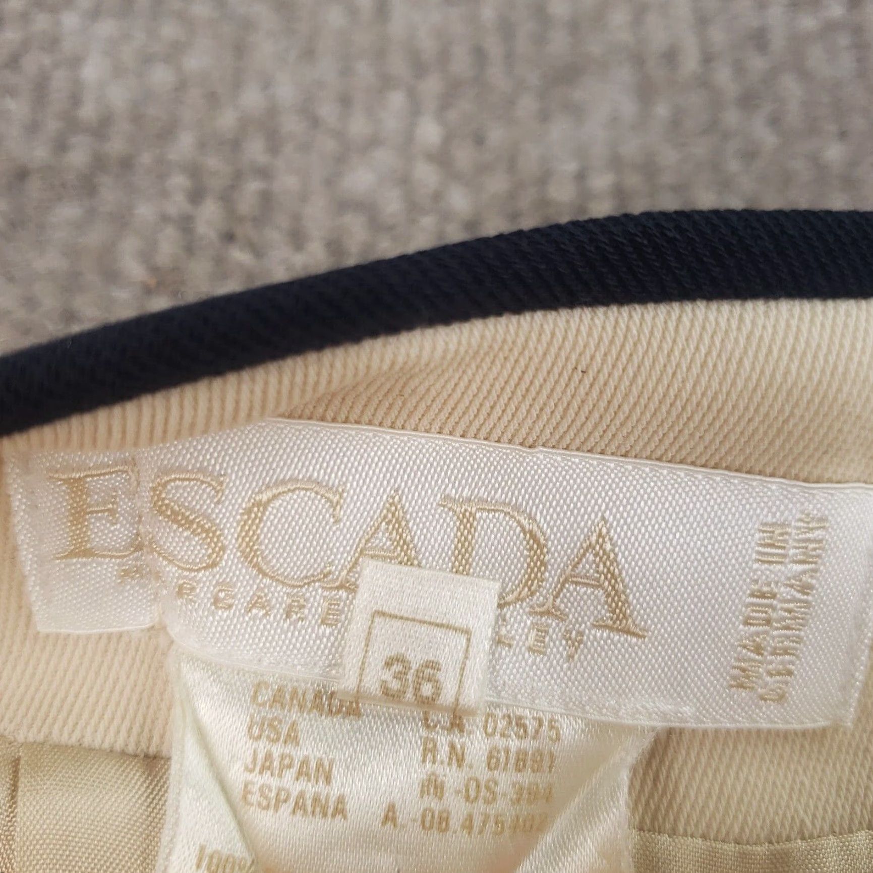 Escada VINTAGE ESCADA Women's Skirt Size 36 Ivory Wool Pencil Straight Casual All Seasons Size 25" / US 0 / IT 36 - 6 Thumbnail