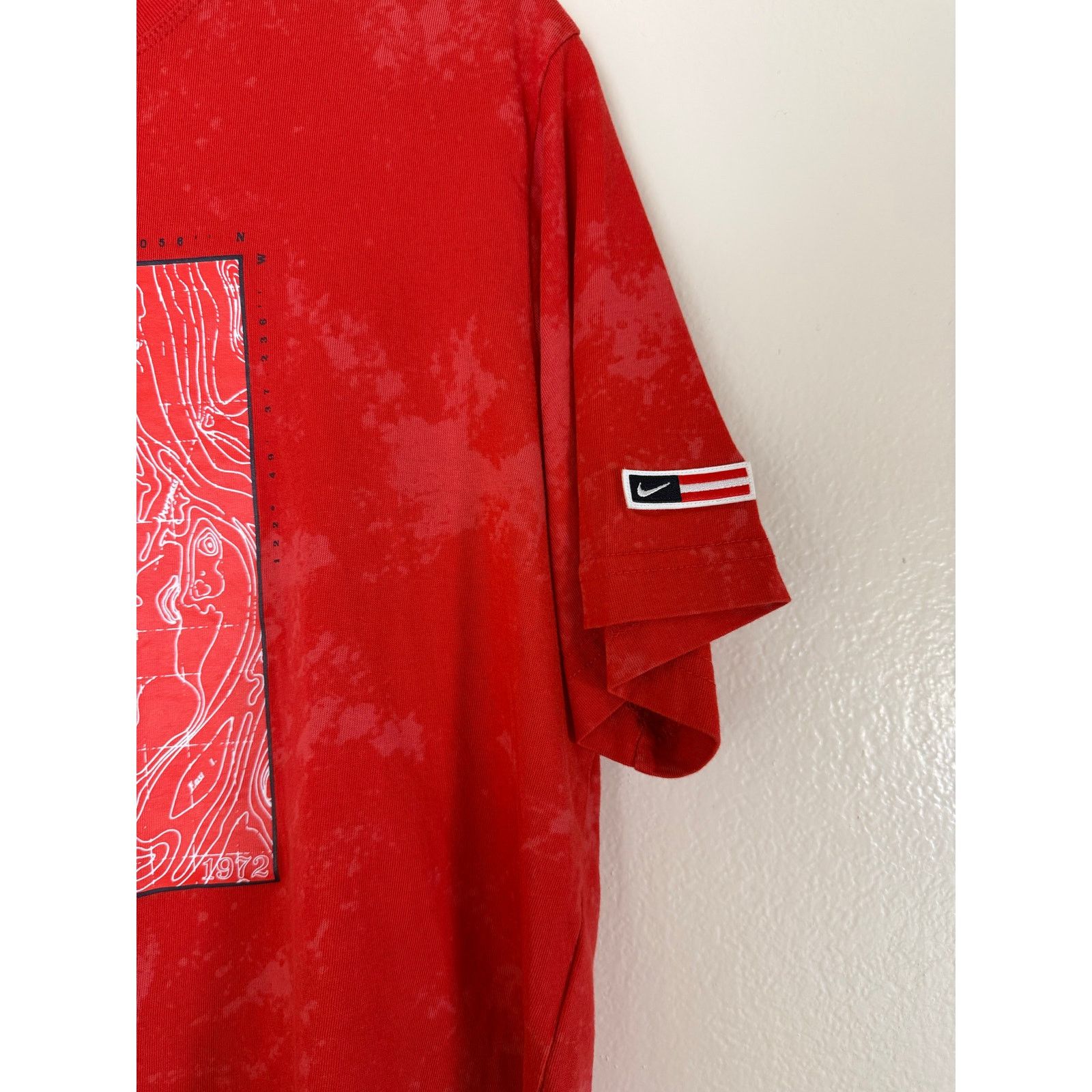 Nike Nike Red Cropped T-Shirt - Size M - Great Condition! Size M / US 6-8 / IT 42-44 - 6 Thumbnail