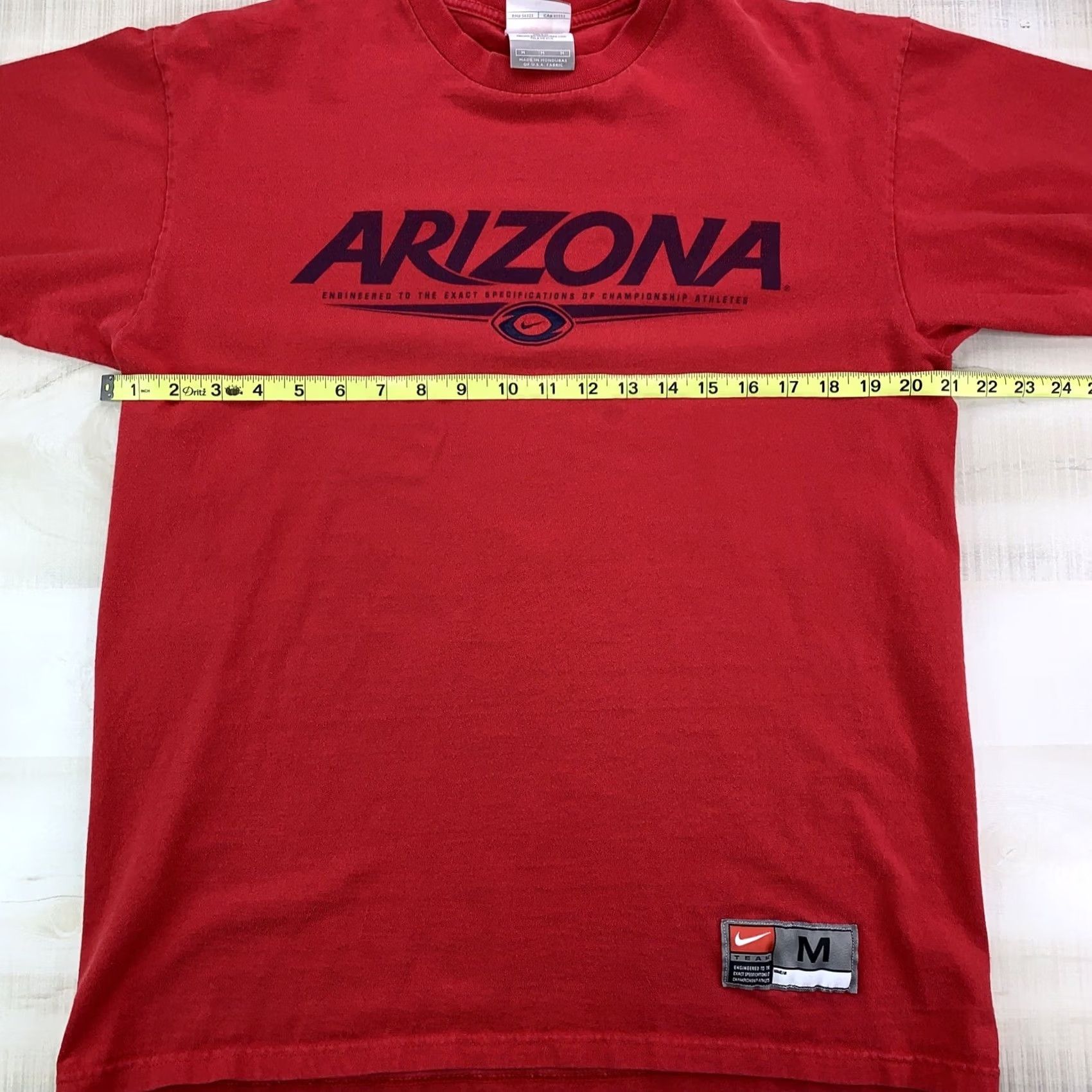 Nike VINTAGE Nike Team 90s USA Arizona Football Red Graphic T Shirt Adult Medium Size US M / EU 48-50 / 2 - 6 Thumbnail