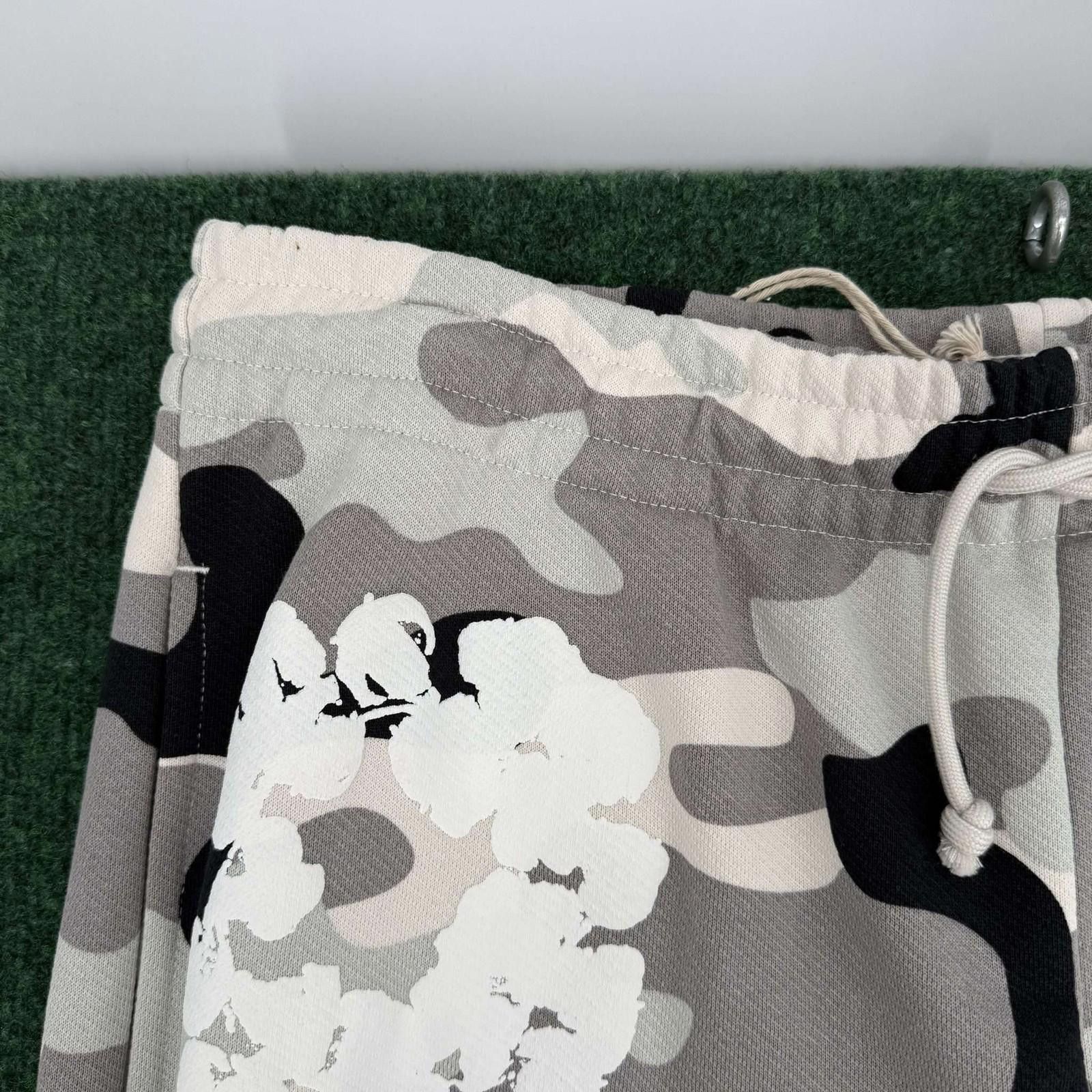 DENIM TEARS Denim Tears Snow Camo Sweatpant XL Size US 36 / EU 52 - 2 Thumbnail