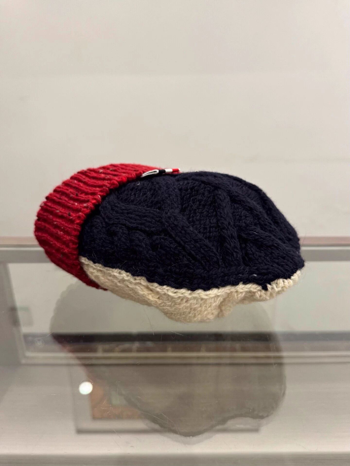 Thom Browne TB Black White Red Colorblock Striped Logo Beanie Size ONE SIZE - 6 Thumbnail