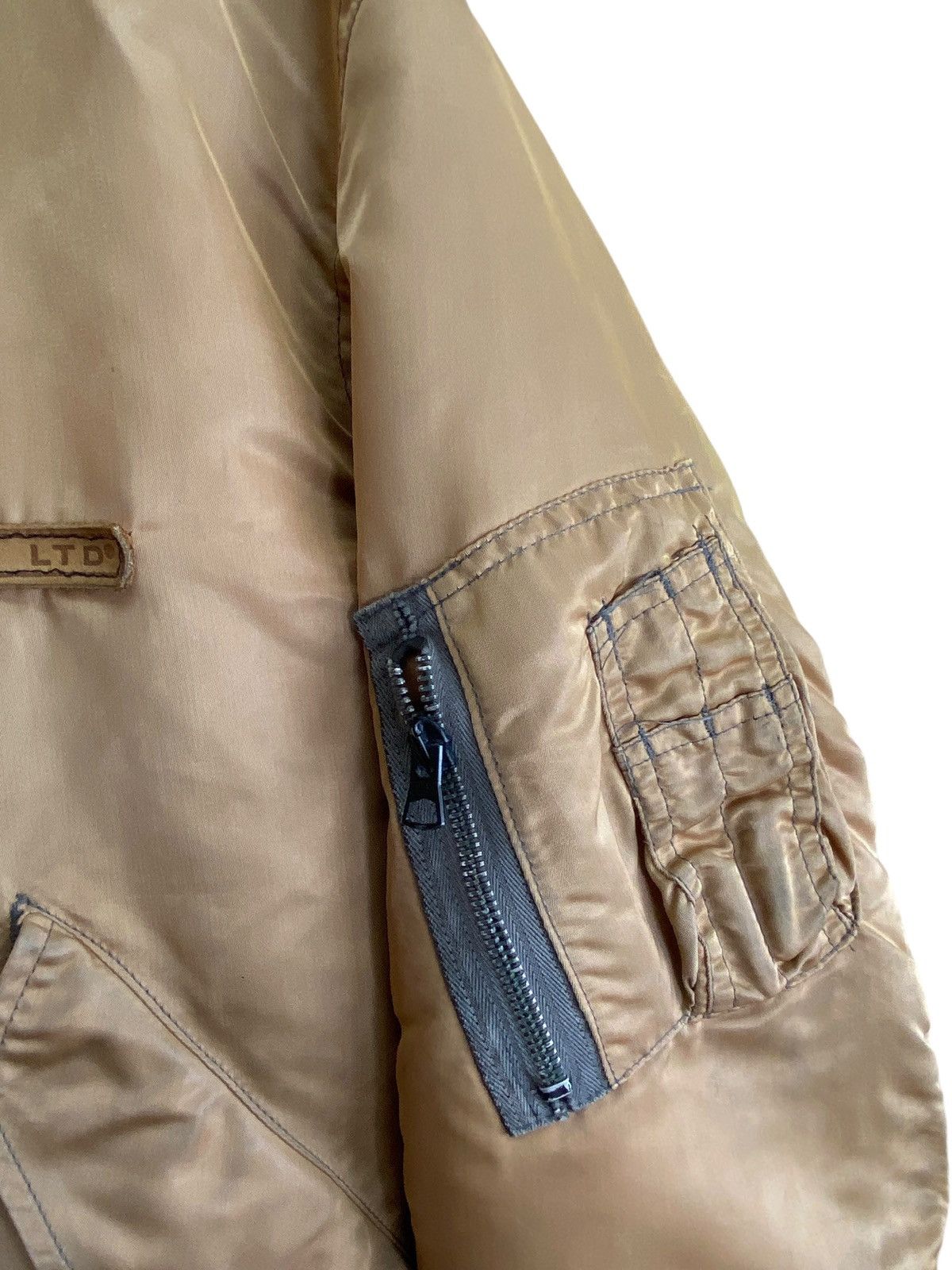 Avirex Vintage Brand Avirex USAF MA-1 Fly Jacket 1980s Size US L / EU 52-54 / 3 - 6 Thumbnail