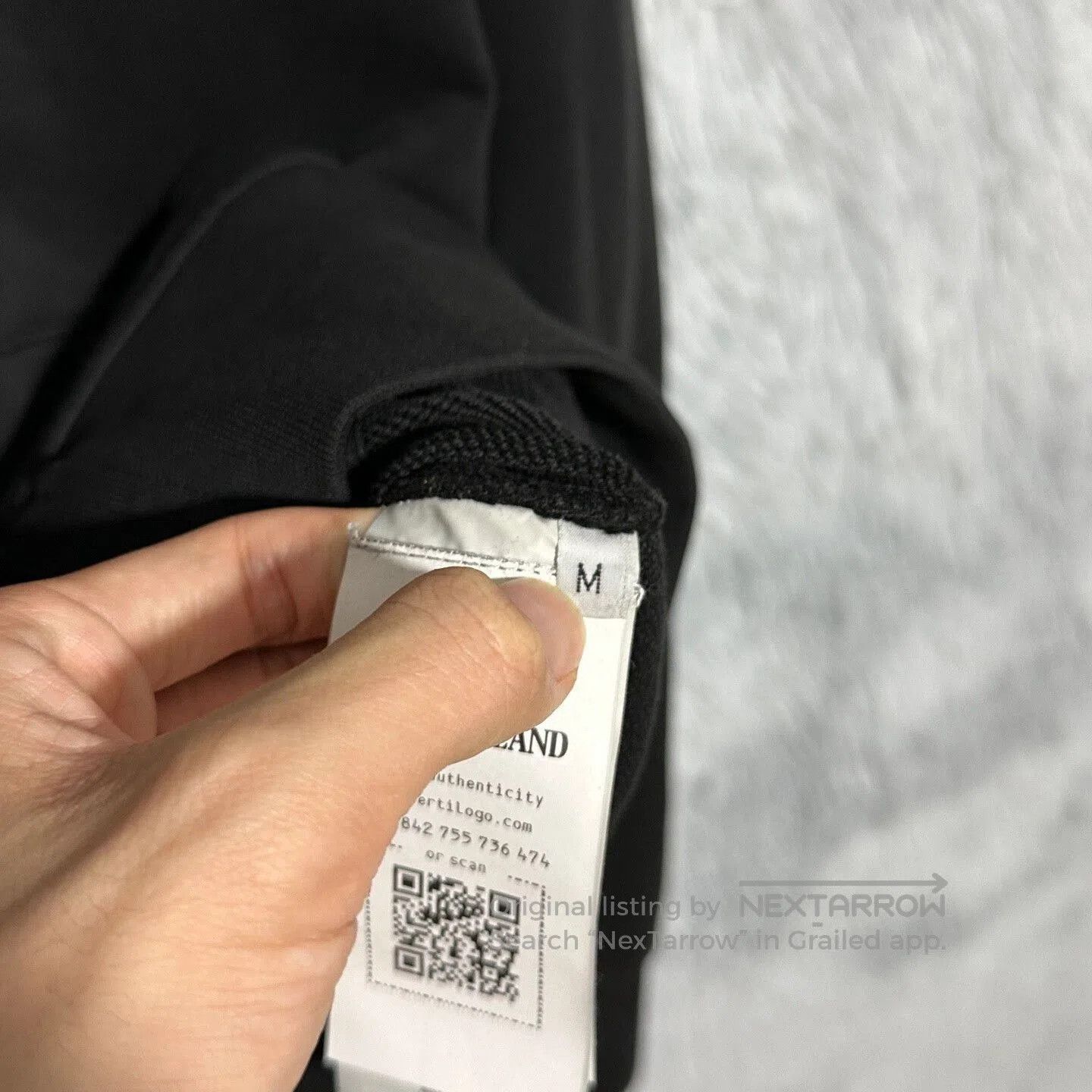 Stone Island stone island black hooded sweatshirt size M. Size US M / EU 48-50 / 2 - 6 Thumbnail
