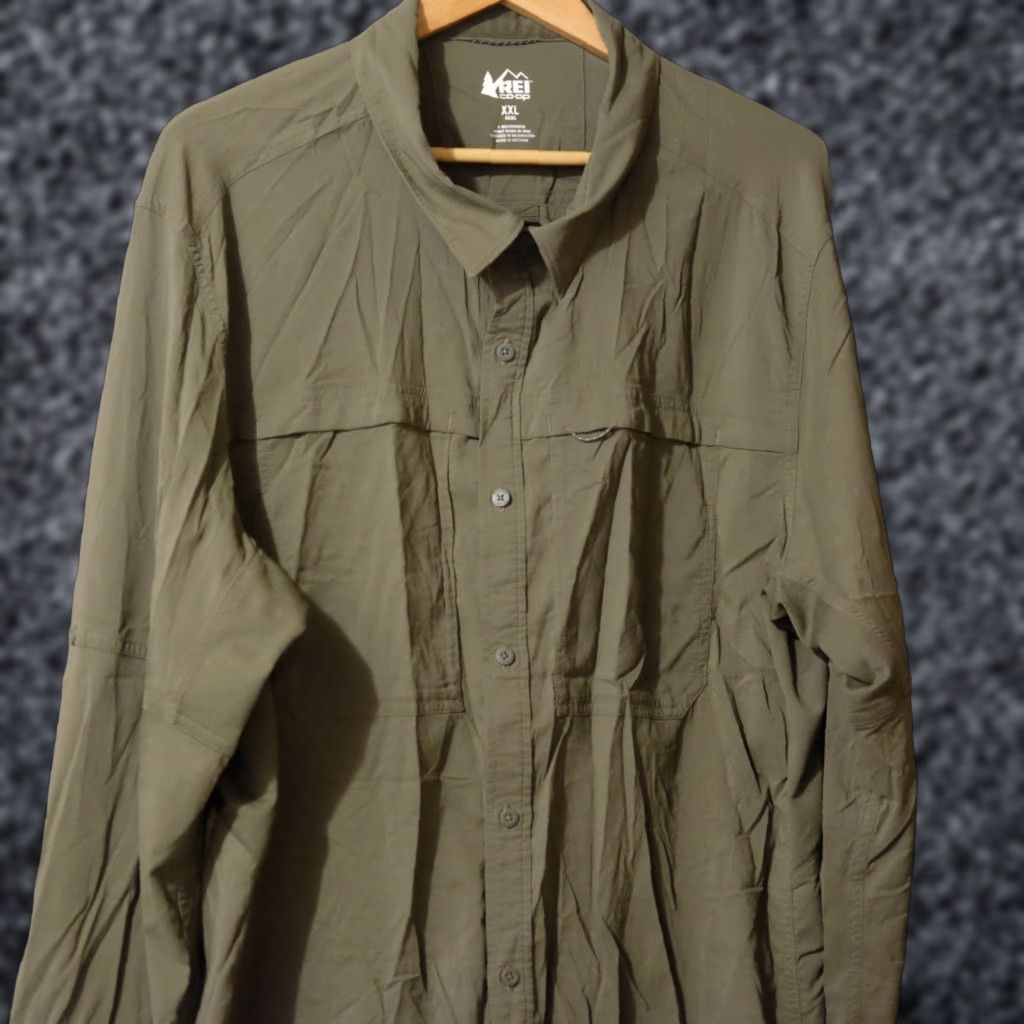 Vintage EUC REI Coop Shirt Green Long Sleeve Outdoor Hiking Mens 2XL Button-Up Nylon/Spandex Casual Travel Pockets 90s? Size US XXL / EU 58 / 5 - 1 Thumbnail