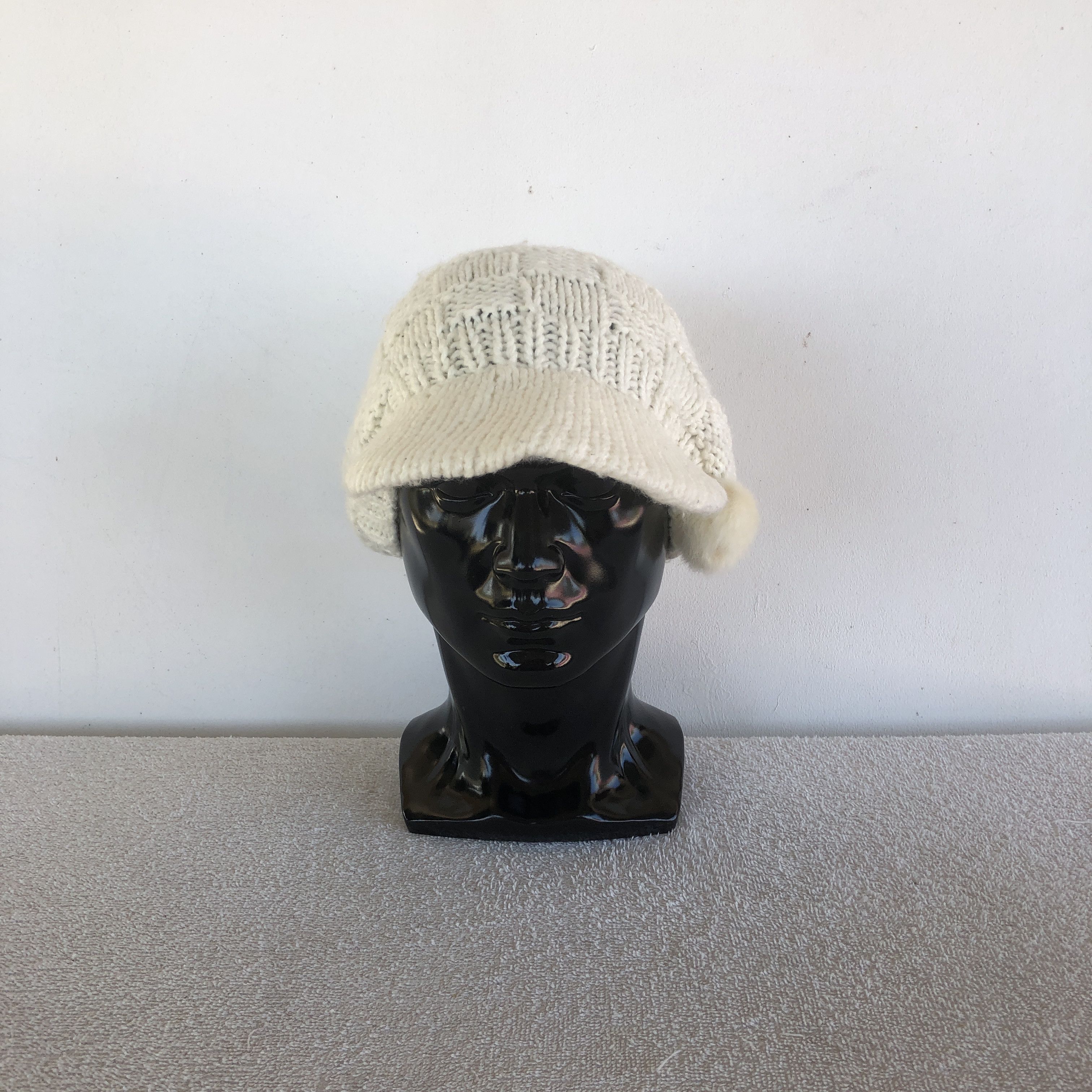 Japanese Brand Vintage Chubby Pucks Knitted Hats Beanie Snow Caps Size ONE SIZE - 2 Thumbnail