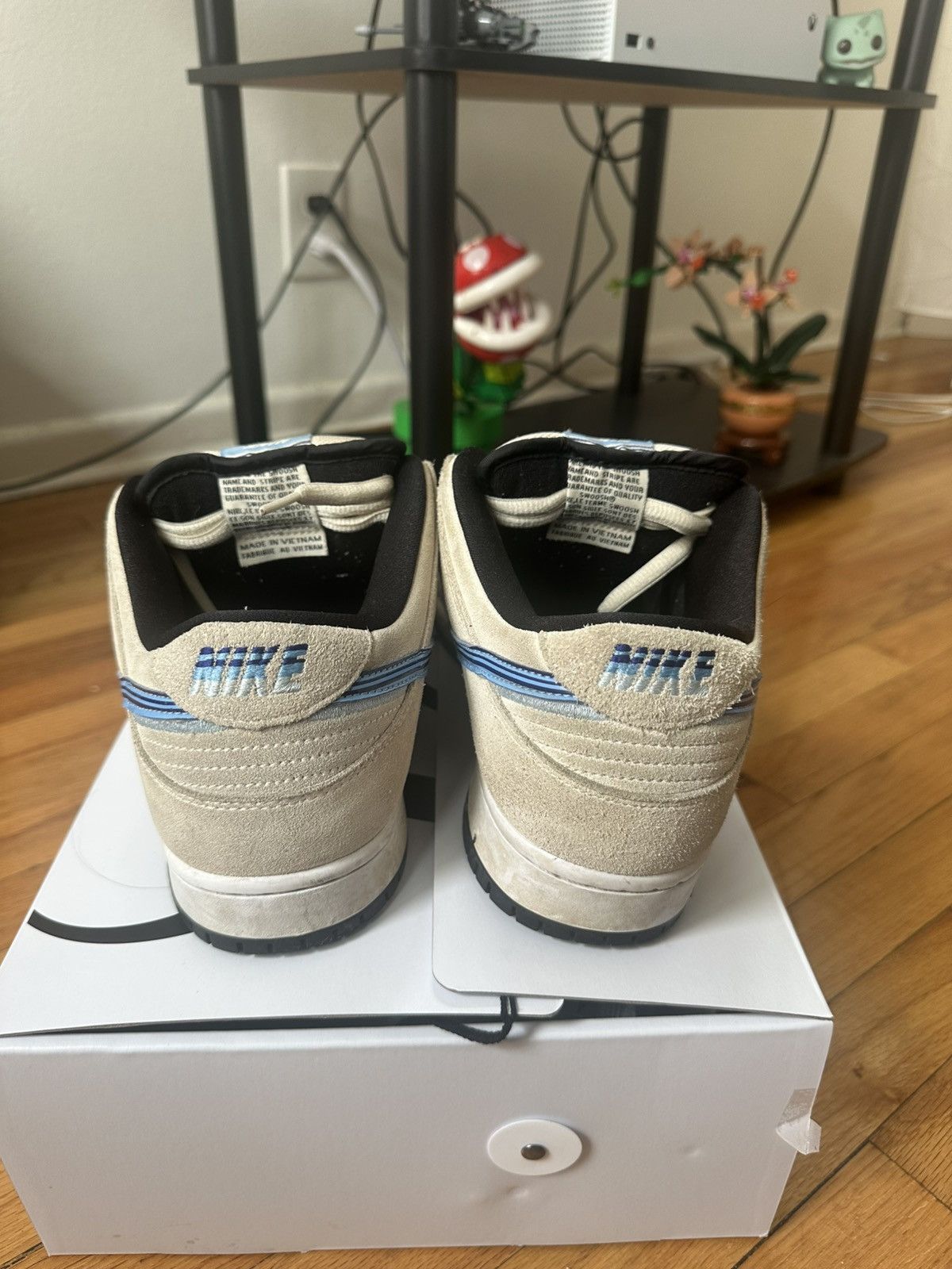 Nike SB Truck it Dunks Size US 11 / EU 44 - 4 Thumbnail