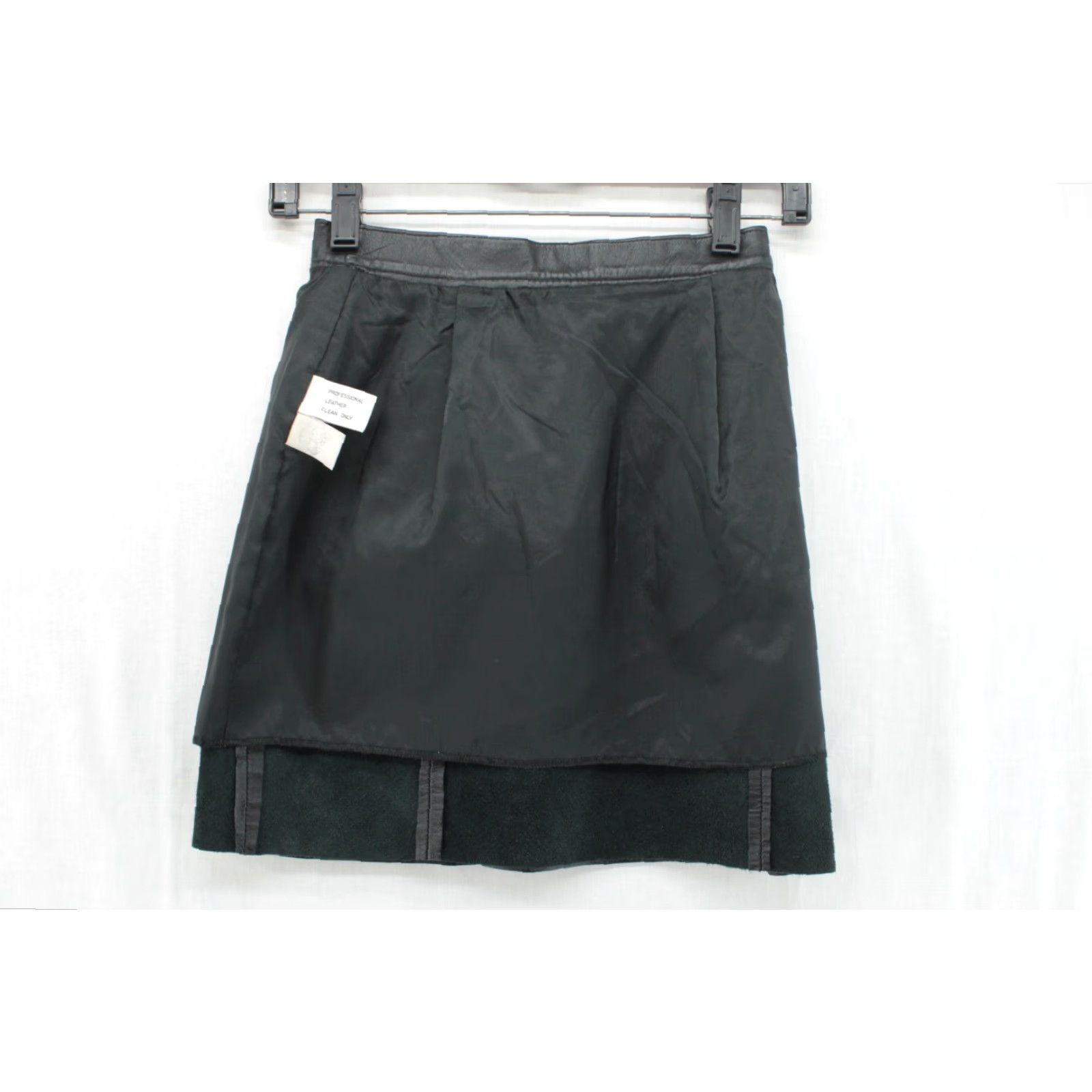 Vintage VTG Wilson Leather Mini Skirt Womens 6 Black Y2K A-Line Biker Punk Lined Grunge Skirt Women Short Leather Zipper Lined Vintage 90s Mens? Size 28" / US 6 / IT 42 - 7 Thumbnail