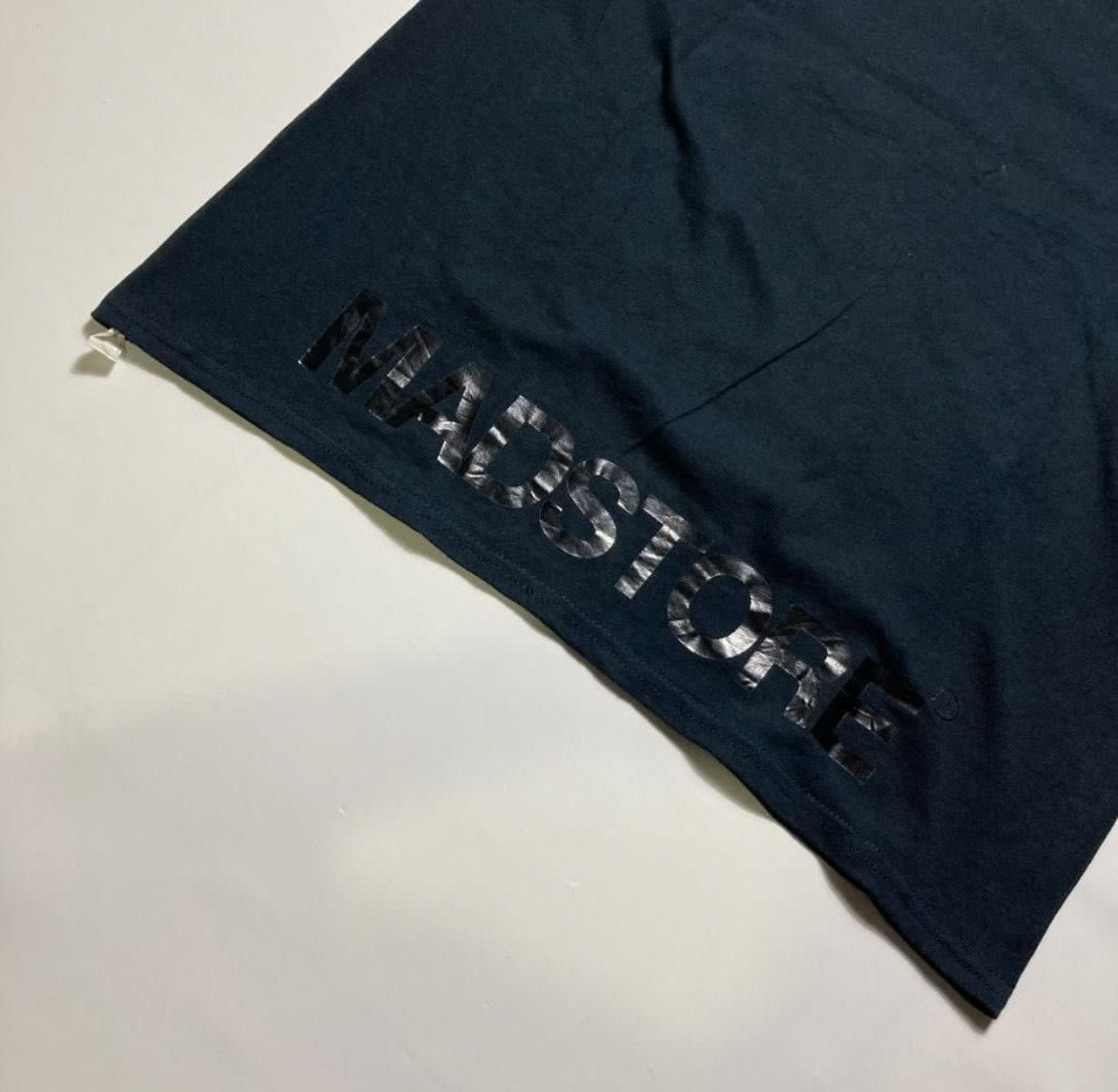 Japanese Brand Undercover Jun Takahashi Big Logo Mad Store Tee Shirt XL Size US XL / EU 56 / 4 - 4 Thumbnail