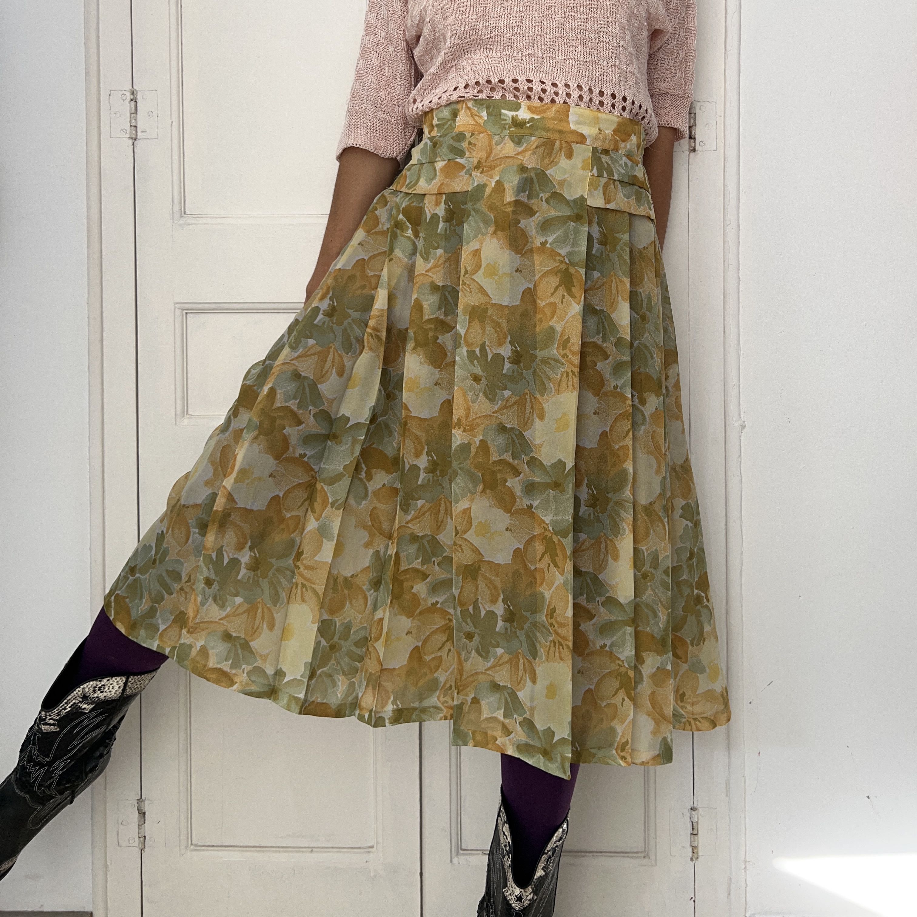 Vintage Vintage 90s Floral Midi Skirt Size 30" / US 8 / IT 44 - 1 Thumbnail