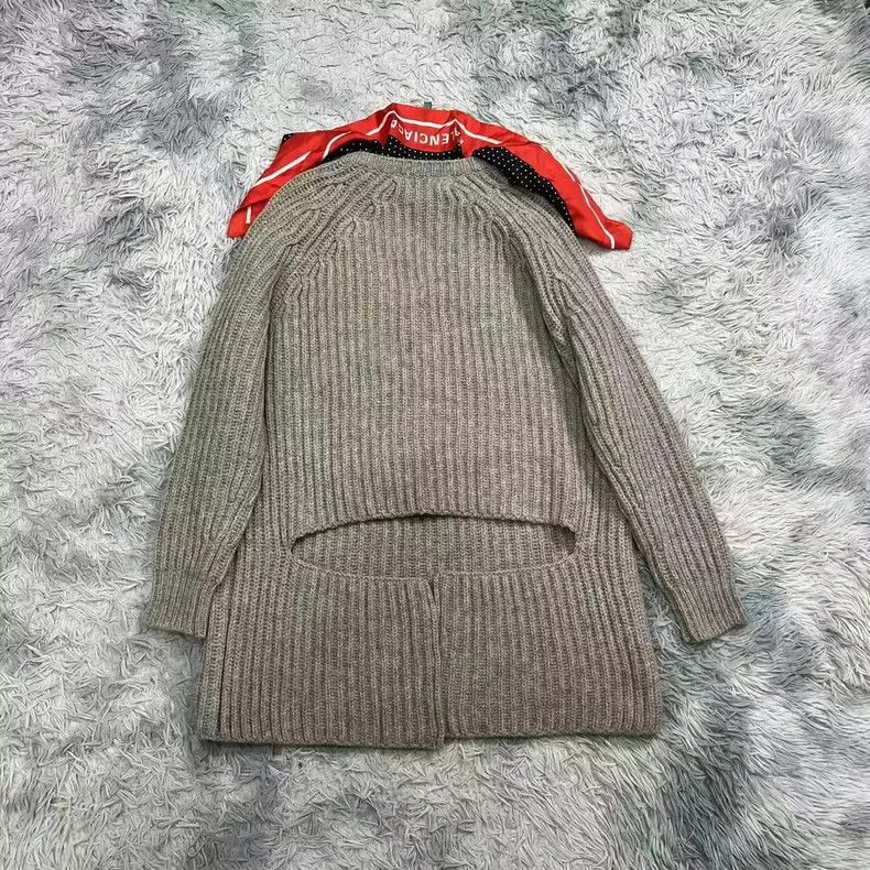 Balenciaga Balenciaga size 34 Loose Irregular Solid Rib Long Sleeve S Size XS / US 0-2 / IT 36-38 - 2 Thumbnail