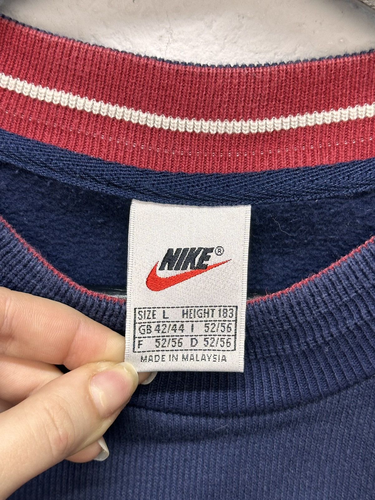 Nike Nike navy crewneck sweatshirt Y2K minimal sports style Size US L / EU 52-54 / 3 - 7 Thumbnail