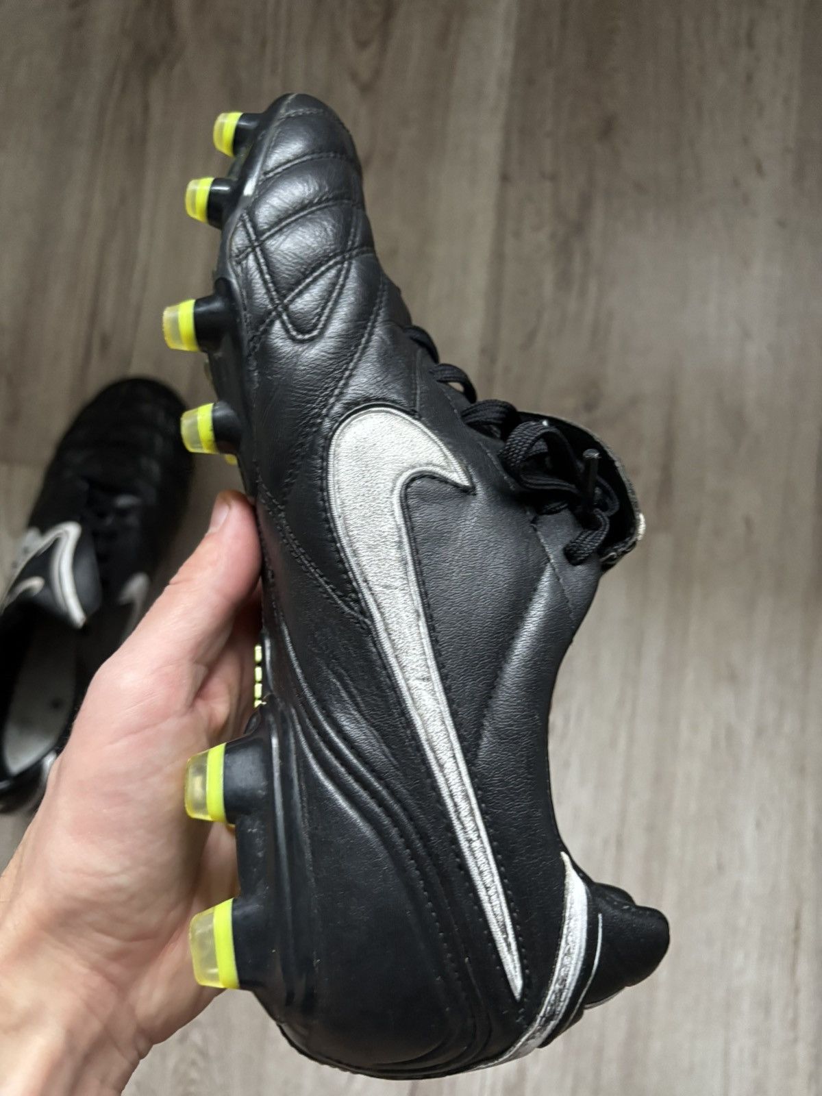 Nike Nike Tiempo Legend III FG Soccer Cleats VoltNo Insoles Size US 9 / EU 42 - 19 Thumbnail