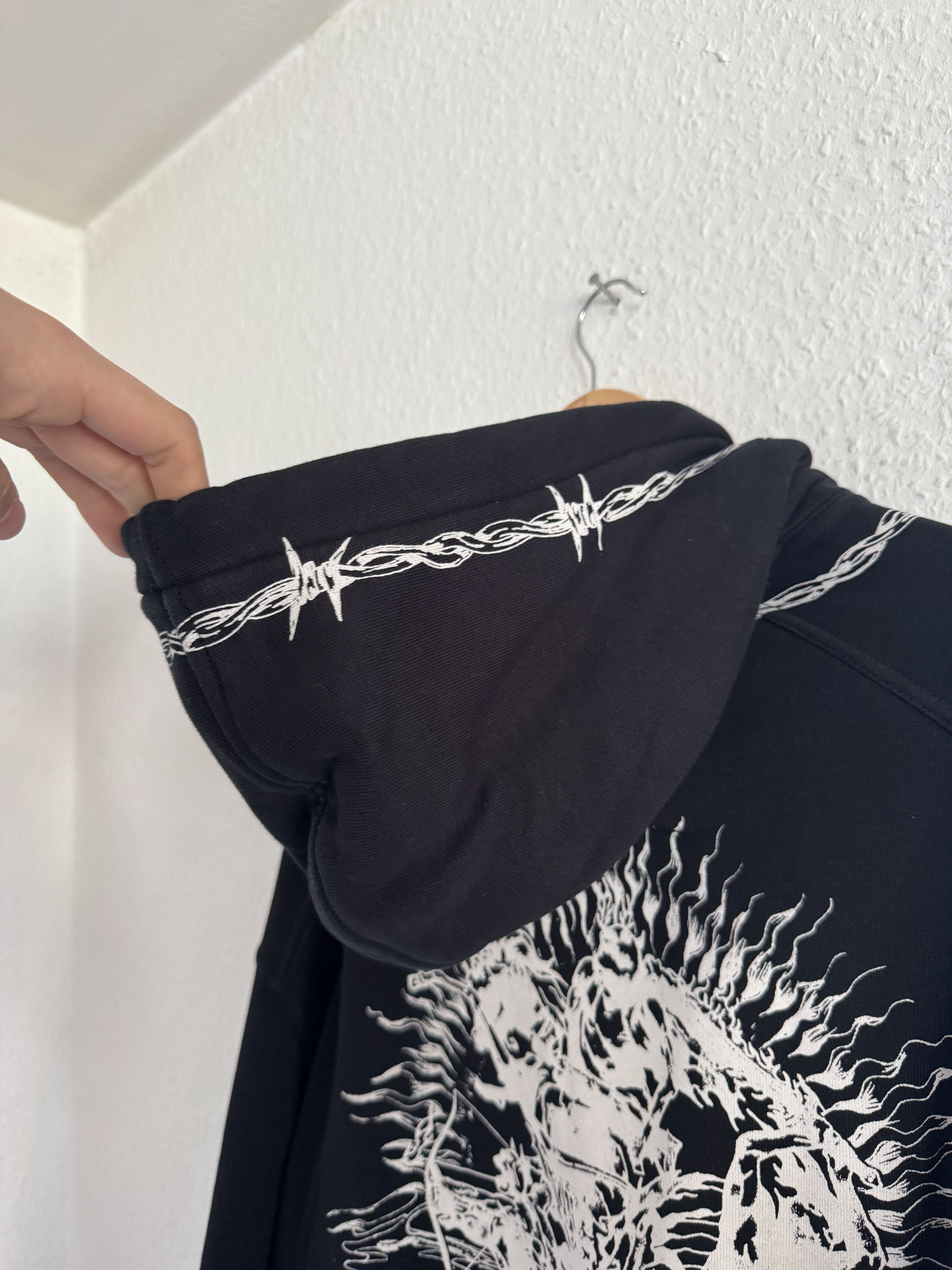 Givenchy Black Barbed Wire Eagle Oversized Hoodie Size US S / EU 44-46 / 1 - 8 Thumbnail