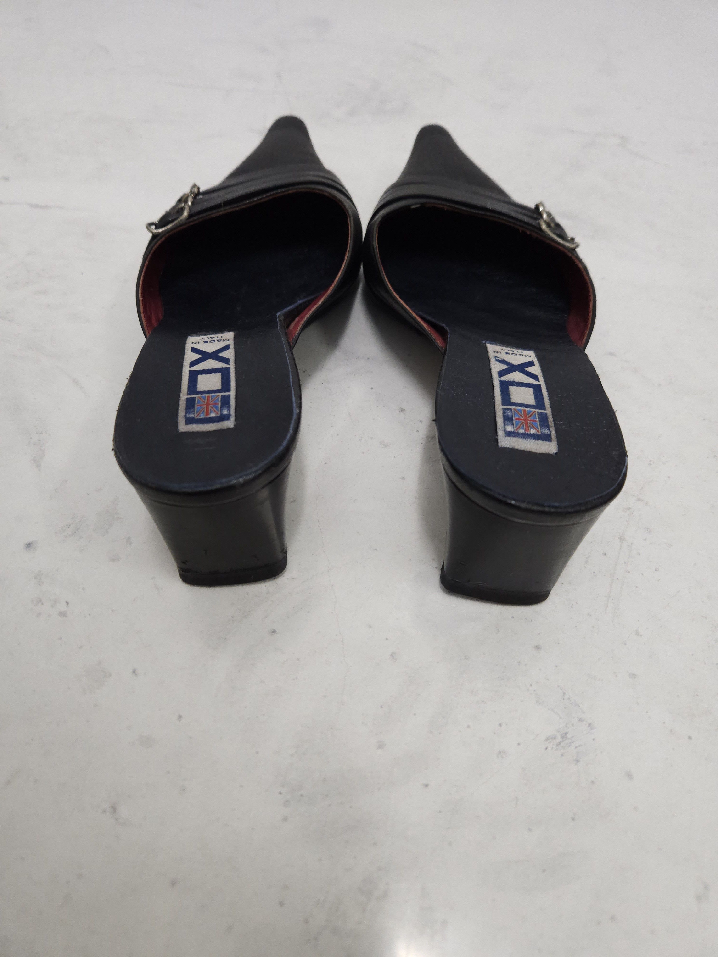 Vintage Archive y2k black leather pointed toe mules with buckles Size US 5 / IT 35 - 5 Thumbnail