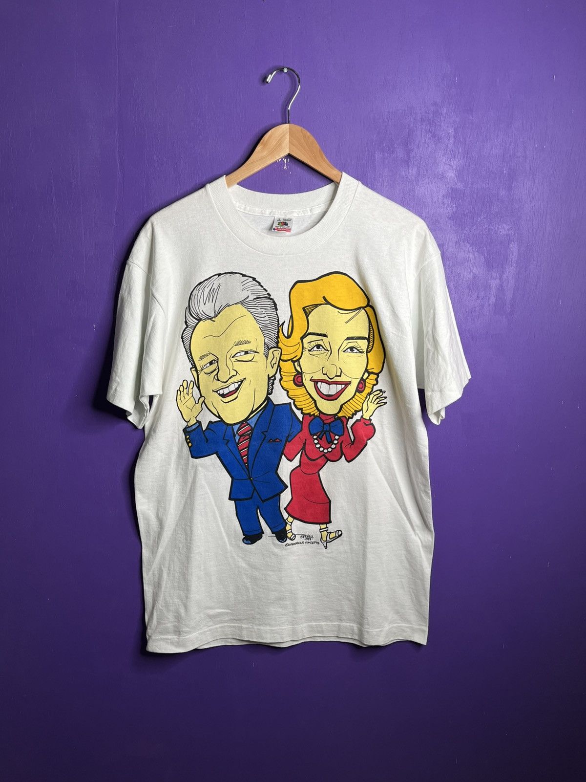 Vintage Vintage 1993 The Clinton’s robot Bill art t-shirt Size US L / EU 52-54 / 3 - 1 Thumbnail