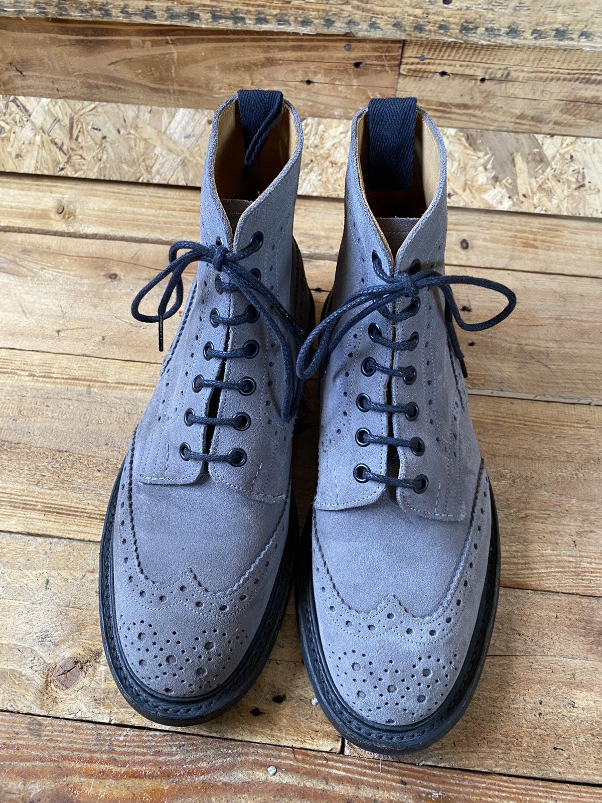 Tricker's Trickers Stow Country dress suede wingtip brouges sz 7.5 Size US 8.5 / EU 41-42 - 2 Thumbnail