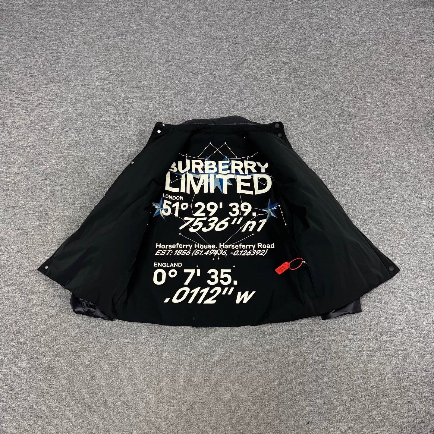 Burberry Burberry double-sided zodiac puffer jacket S unisex Size US S / EU 44-46 / 1 - 2 Thumbnail